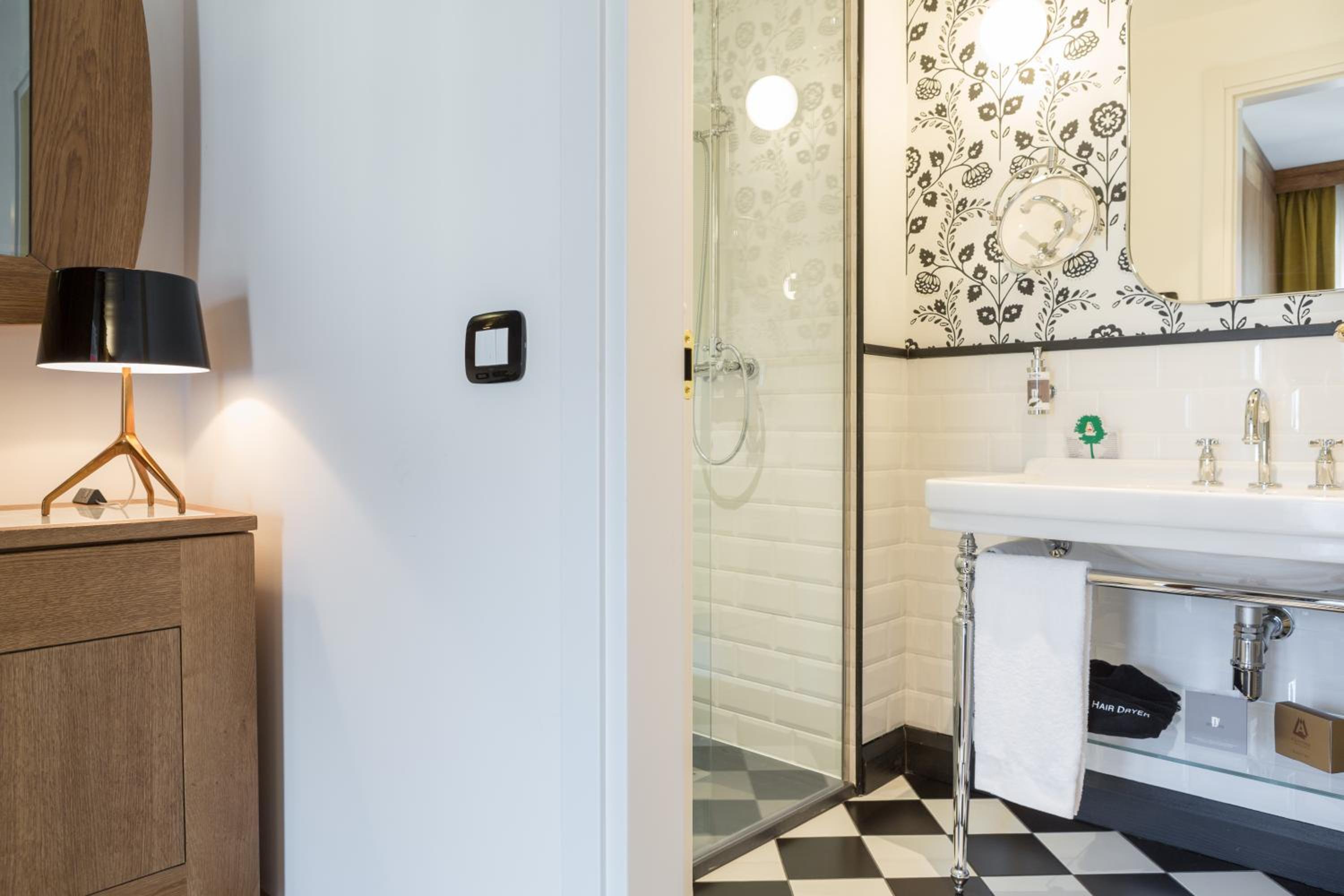 Double or Twin Room with Balcony photo 3