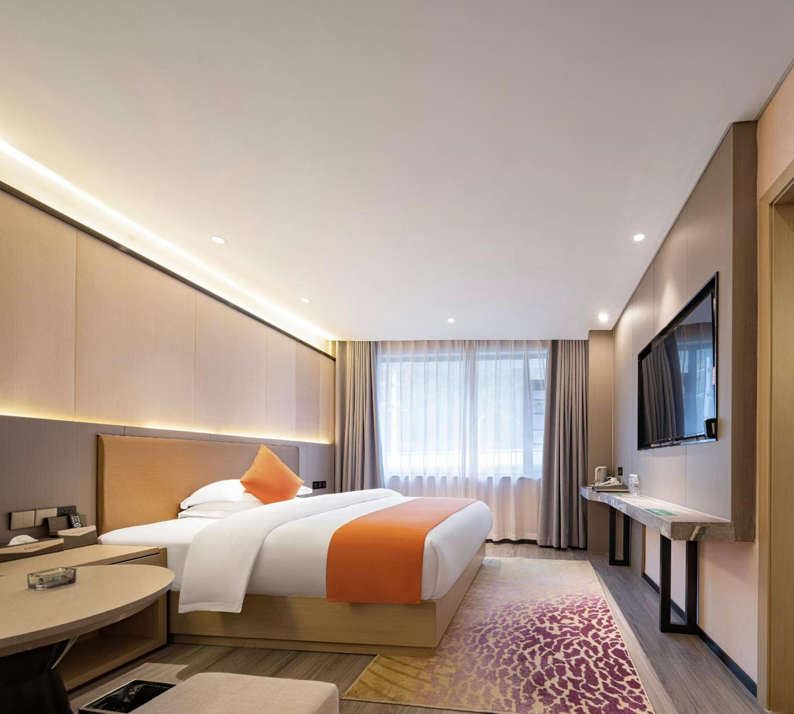 Deluxe Queen Room photo 2