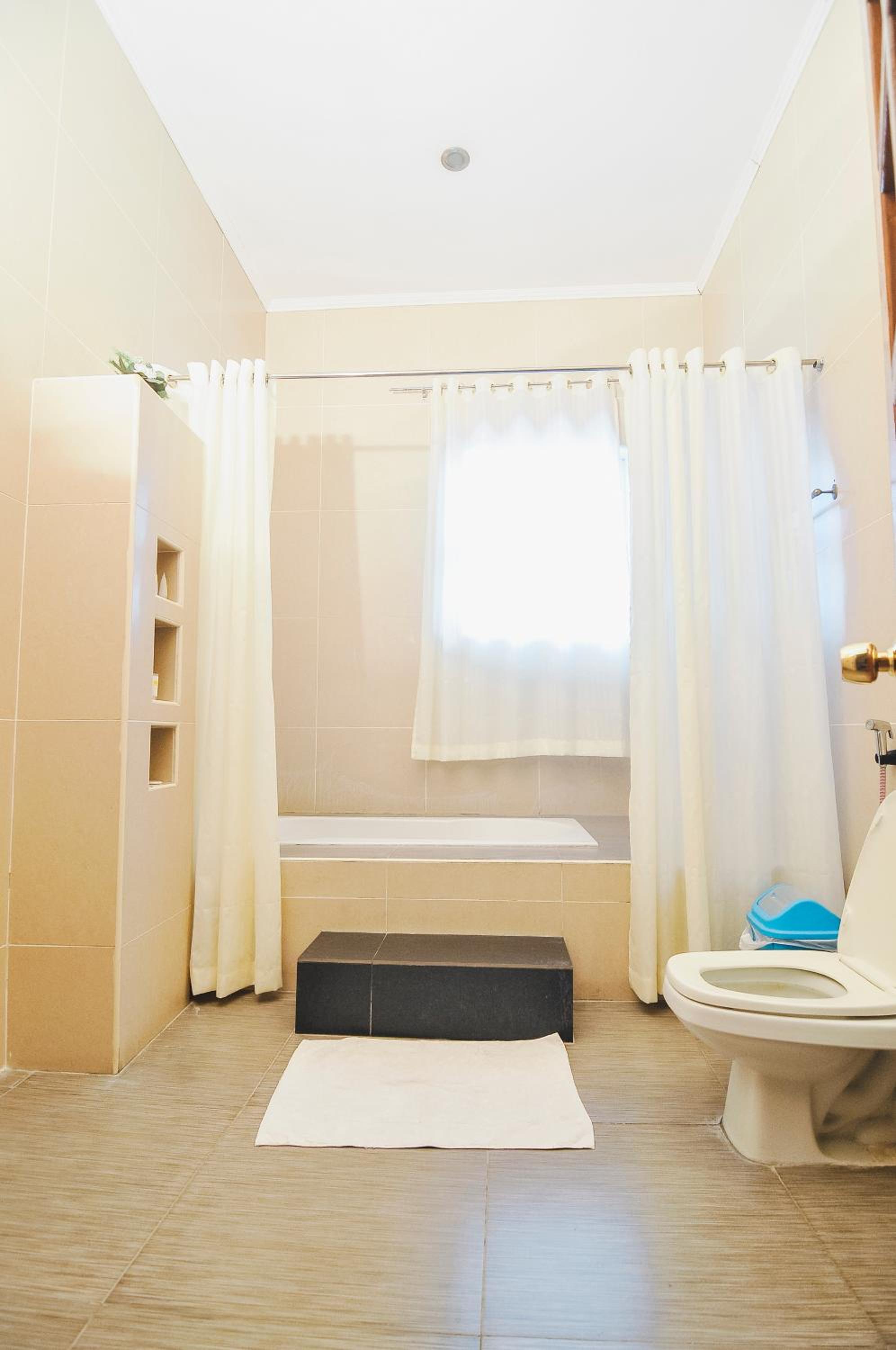 Honeymoon Room - Photo 5