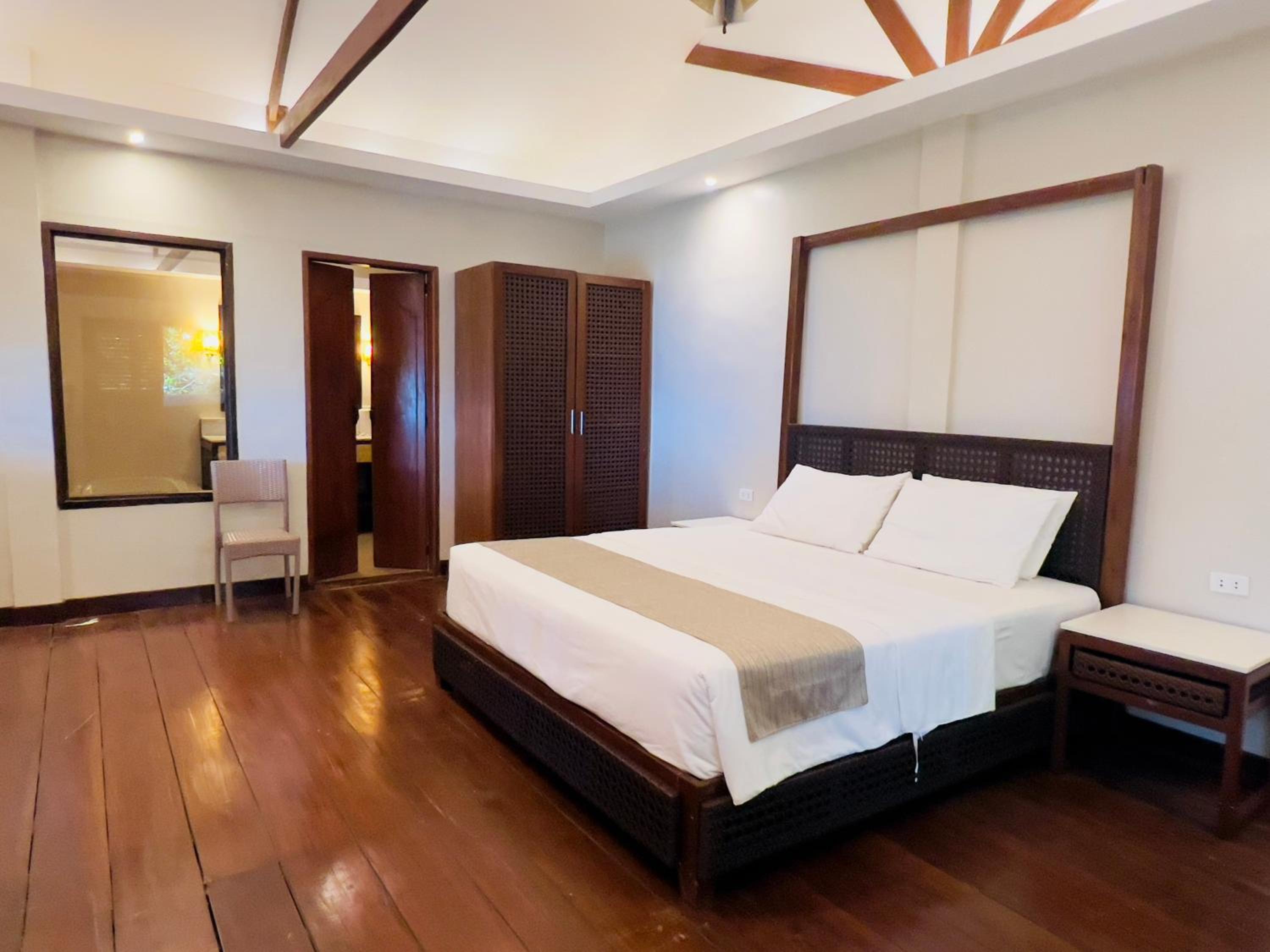Villa - Photo 3
