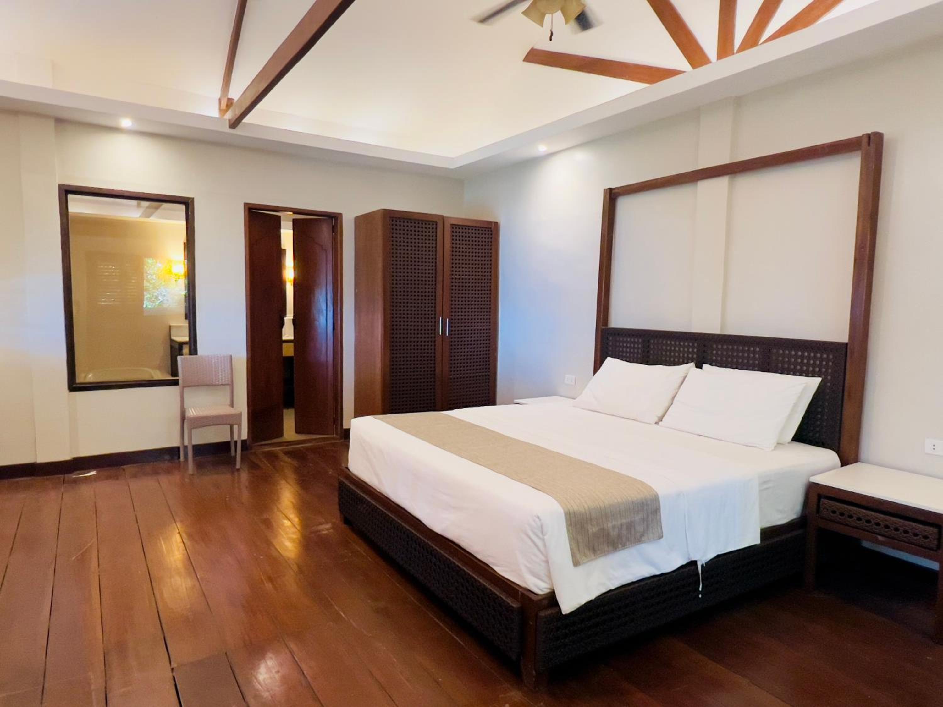 Villa - Photo 4