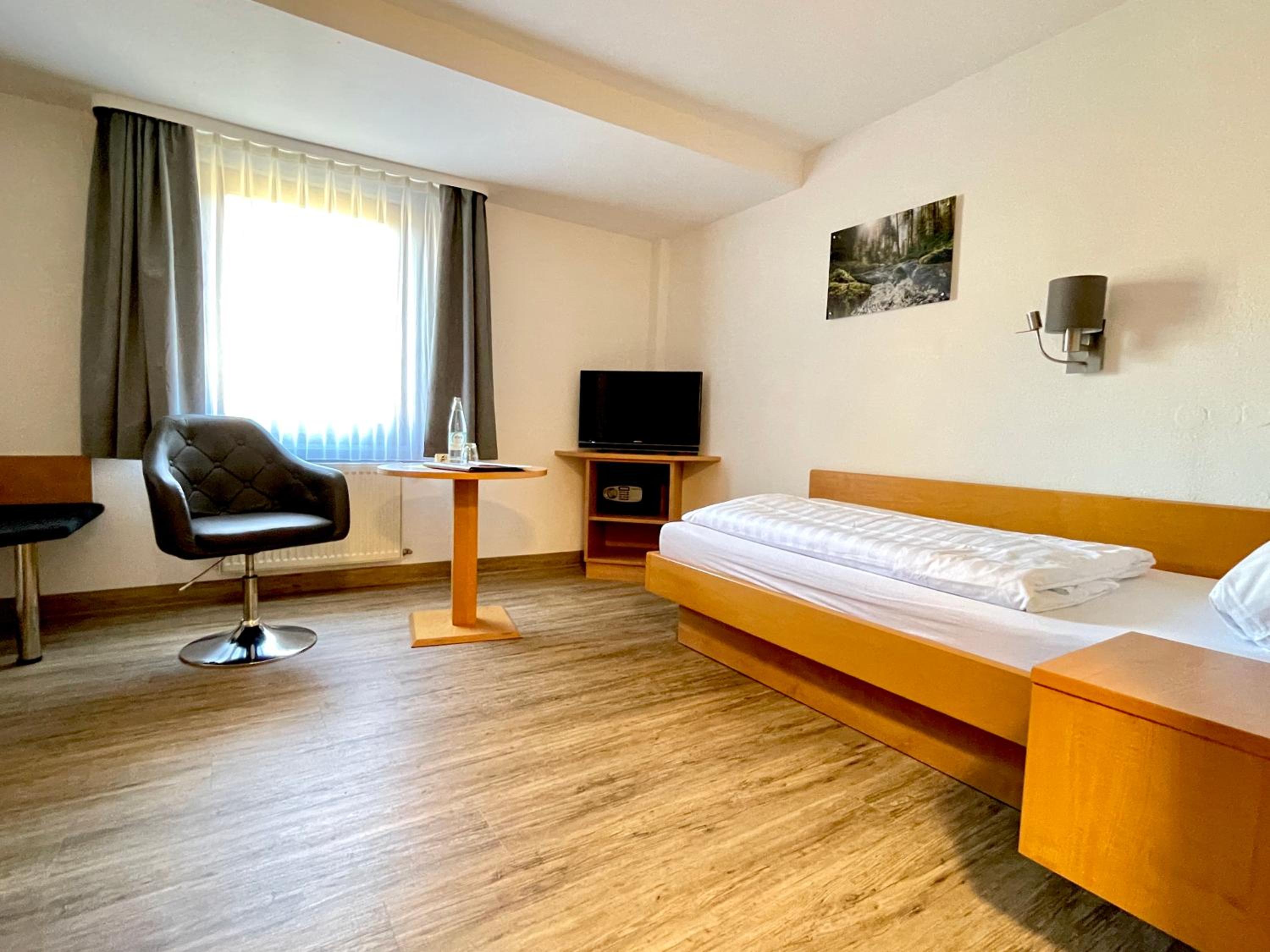Single Room photo 3
