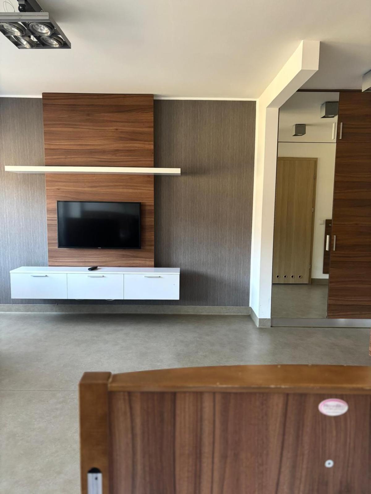 Twin Room - Disability Access photo 2