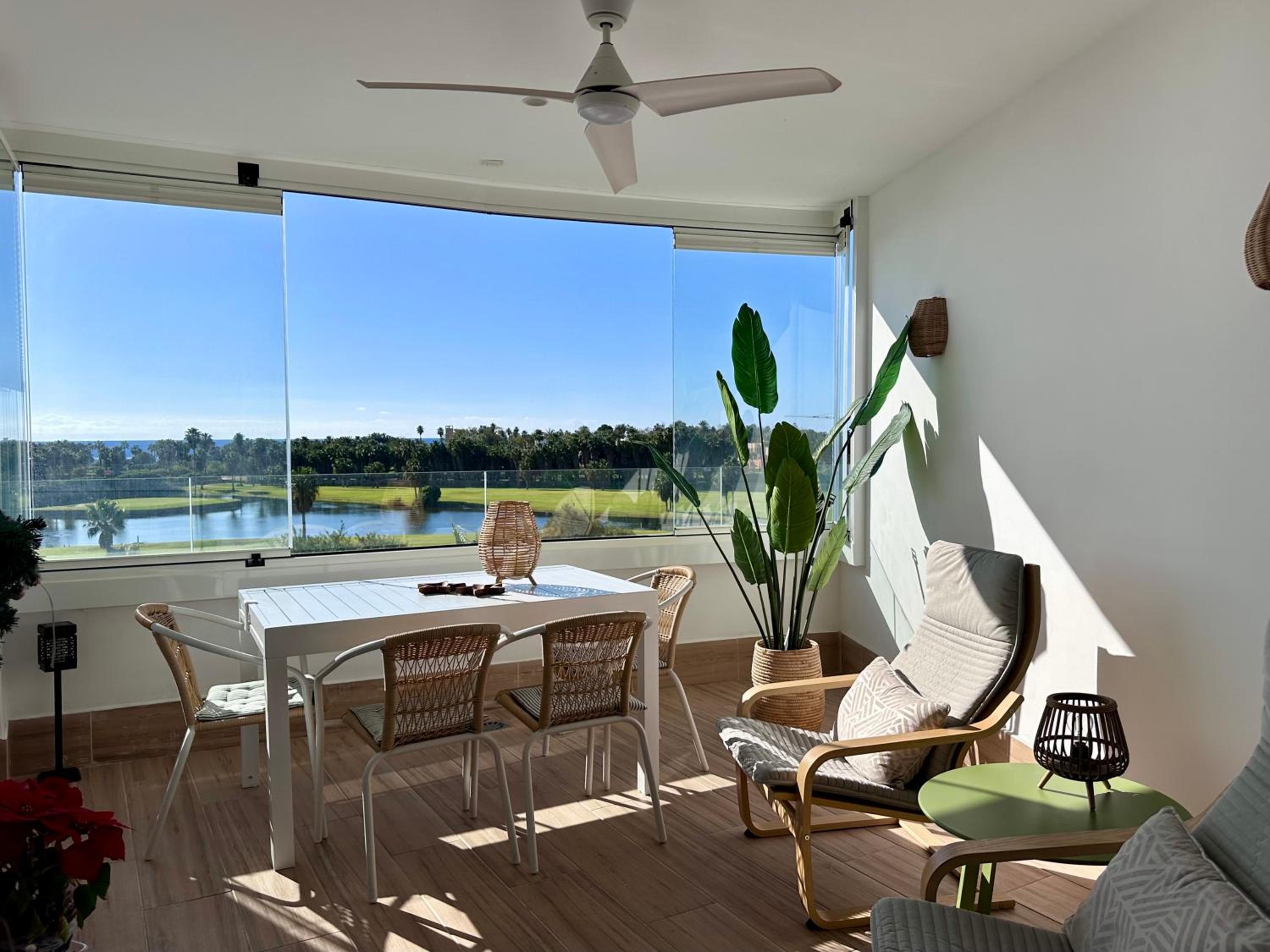 Two-Bedroom Deluxe Apartment with Ocean View
