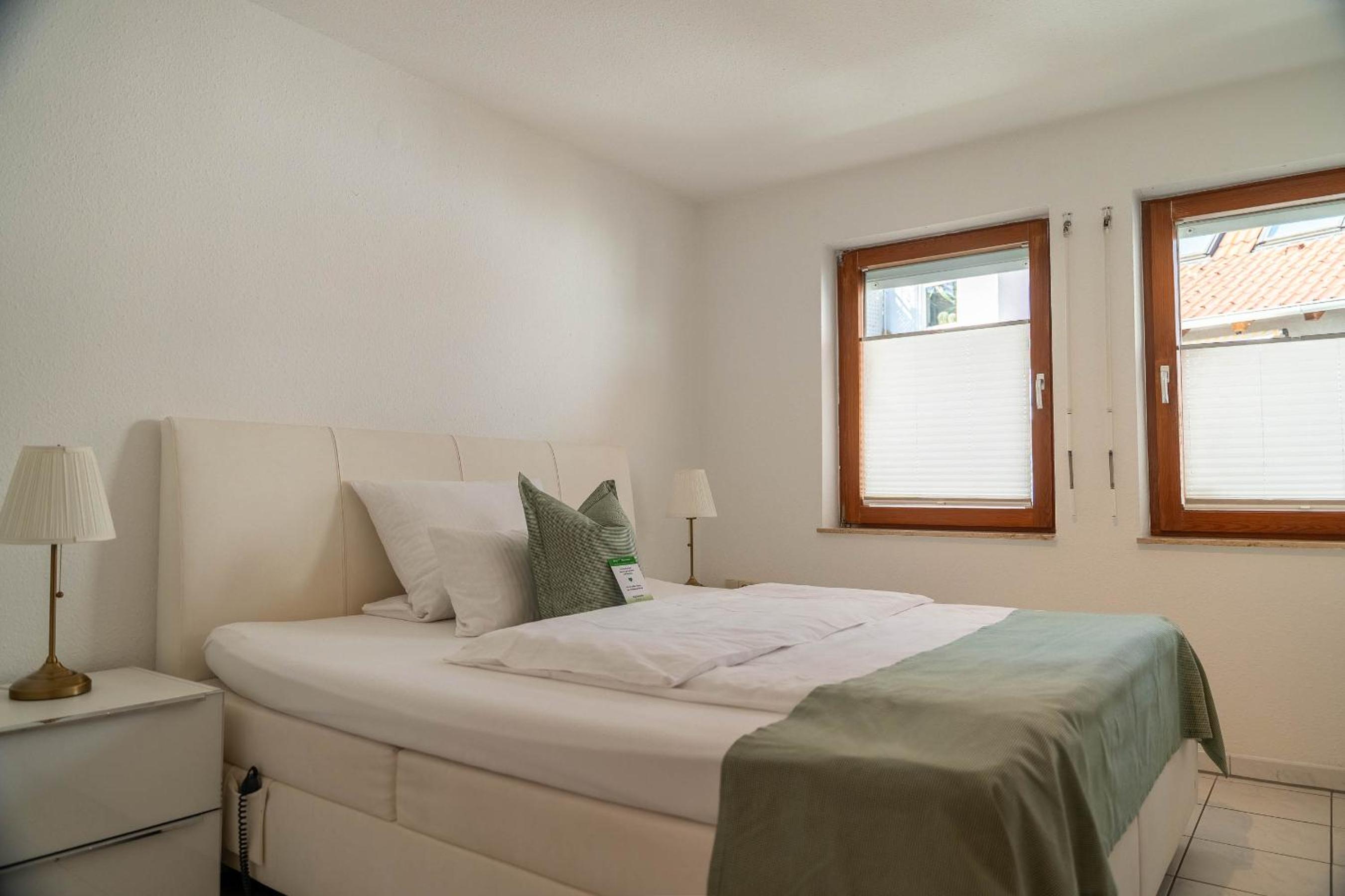Three-Bedroom Apartment with Balcony photo 3