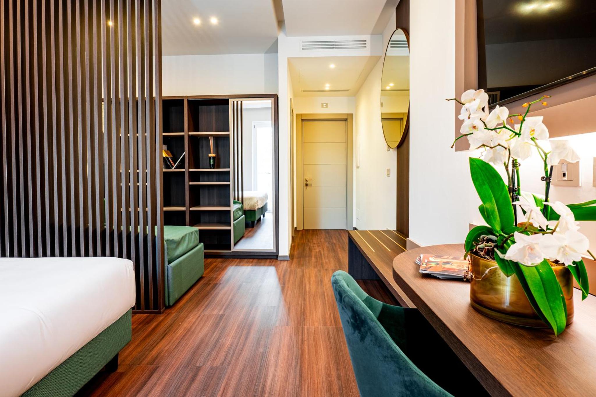 Suite with Terrace and Hot Tub - Photo 4