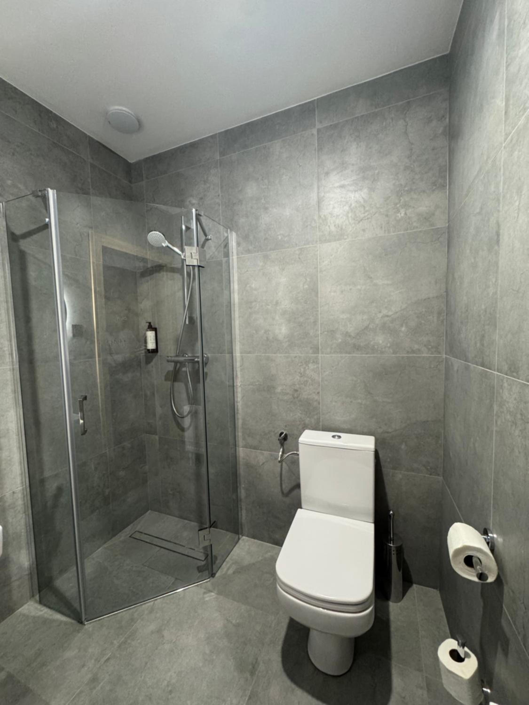 Standard Twin Room - Photo 1