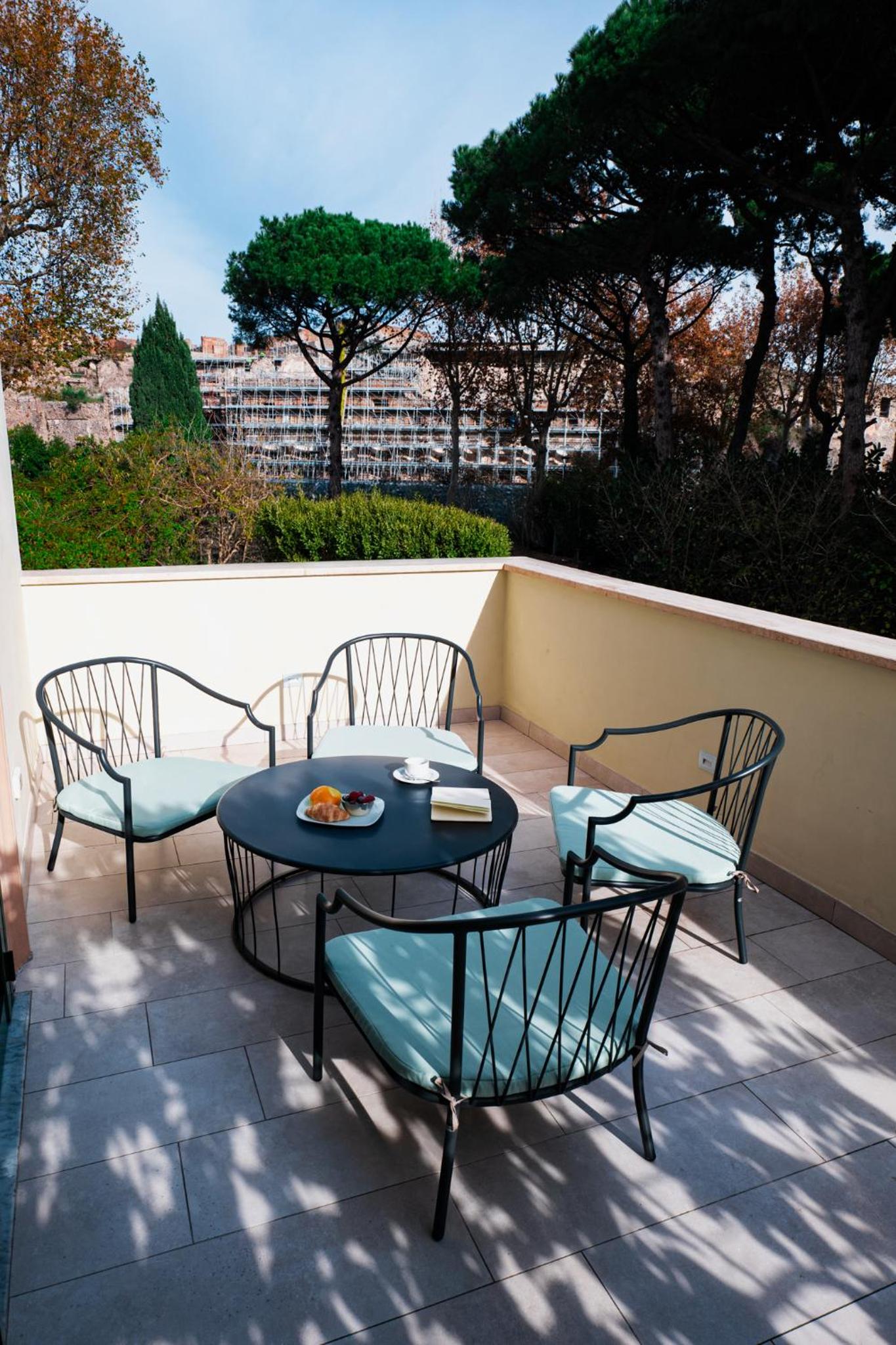 Junior Suite with Terrace - Photo 5