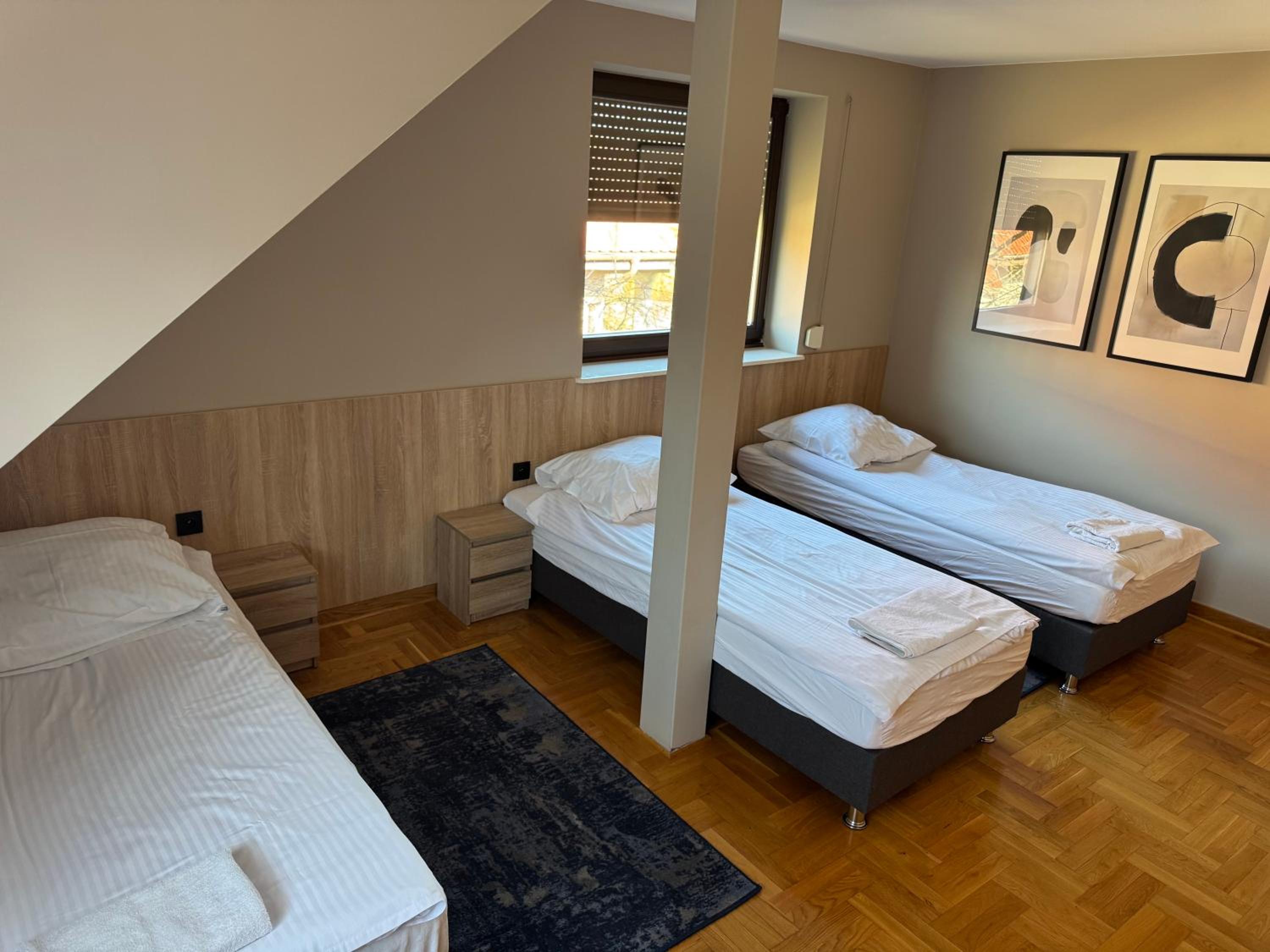 Triple Room - Photo 5