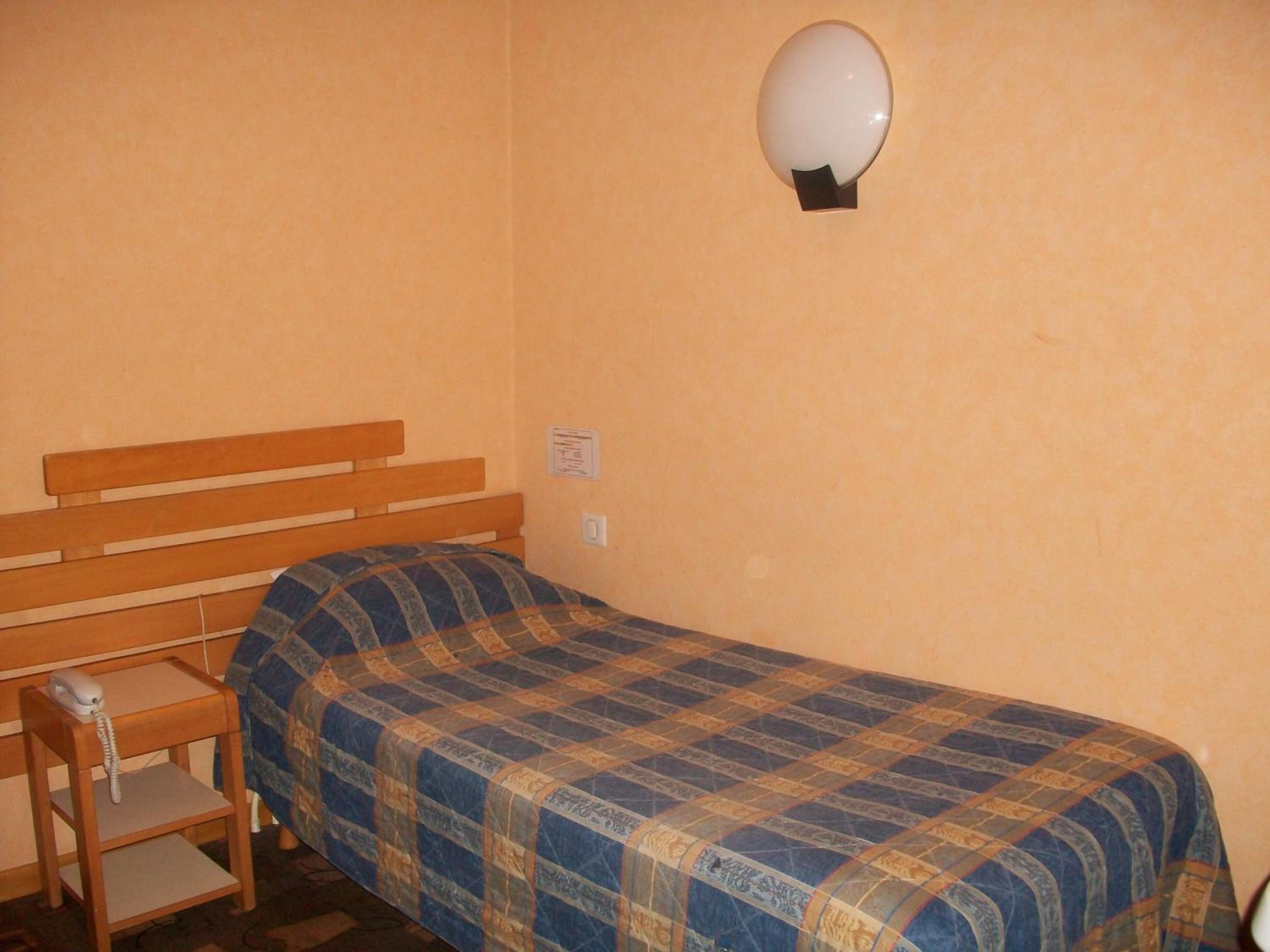 Economy Single Room With Shared Toilet