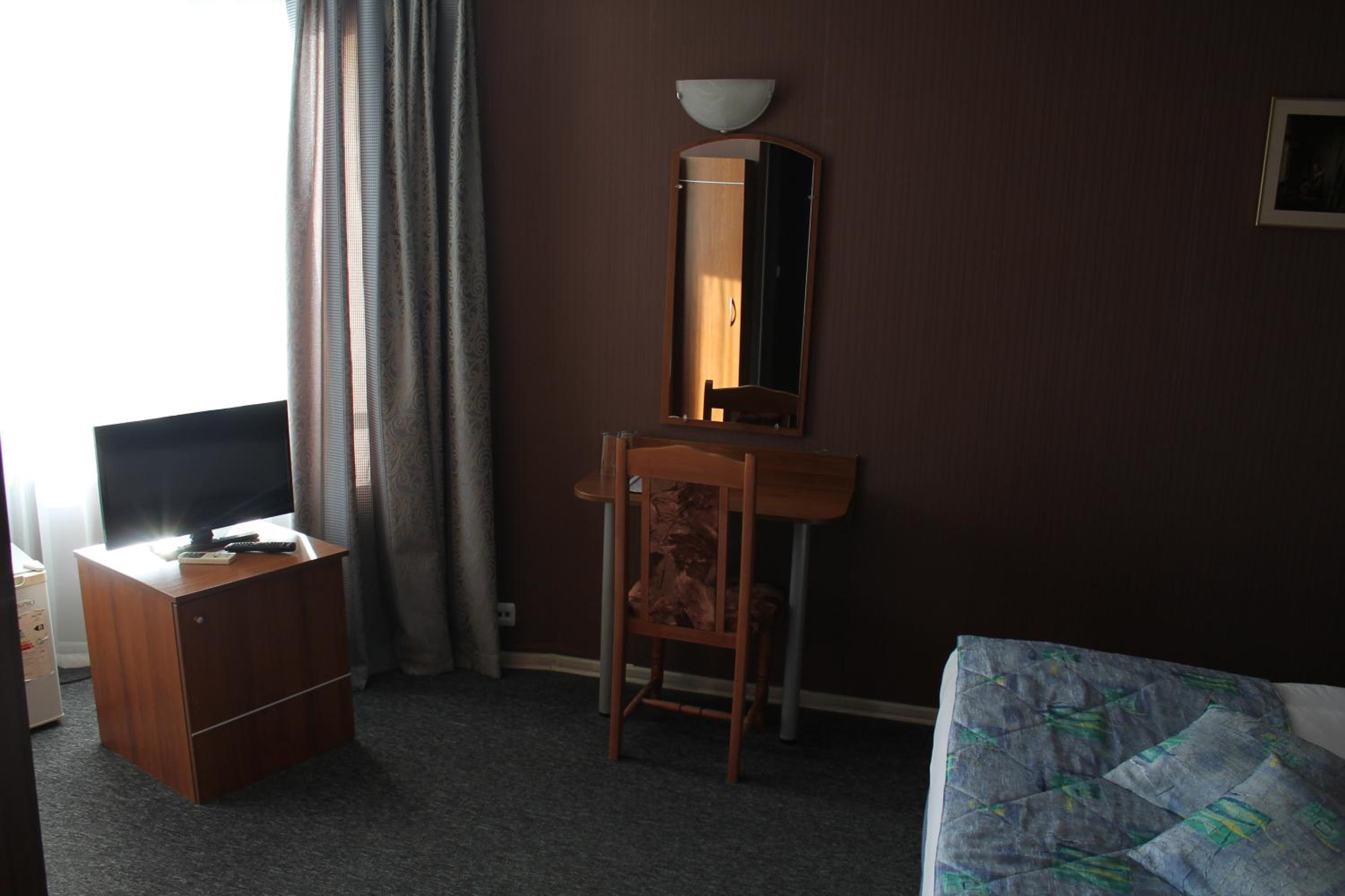 Double or Twin Room - Photo 18