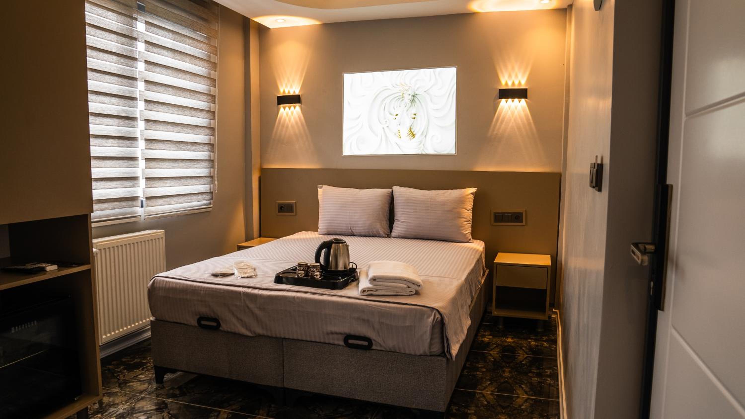 Deluxe Double Room with Balcony and Sea View photo 2