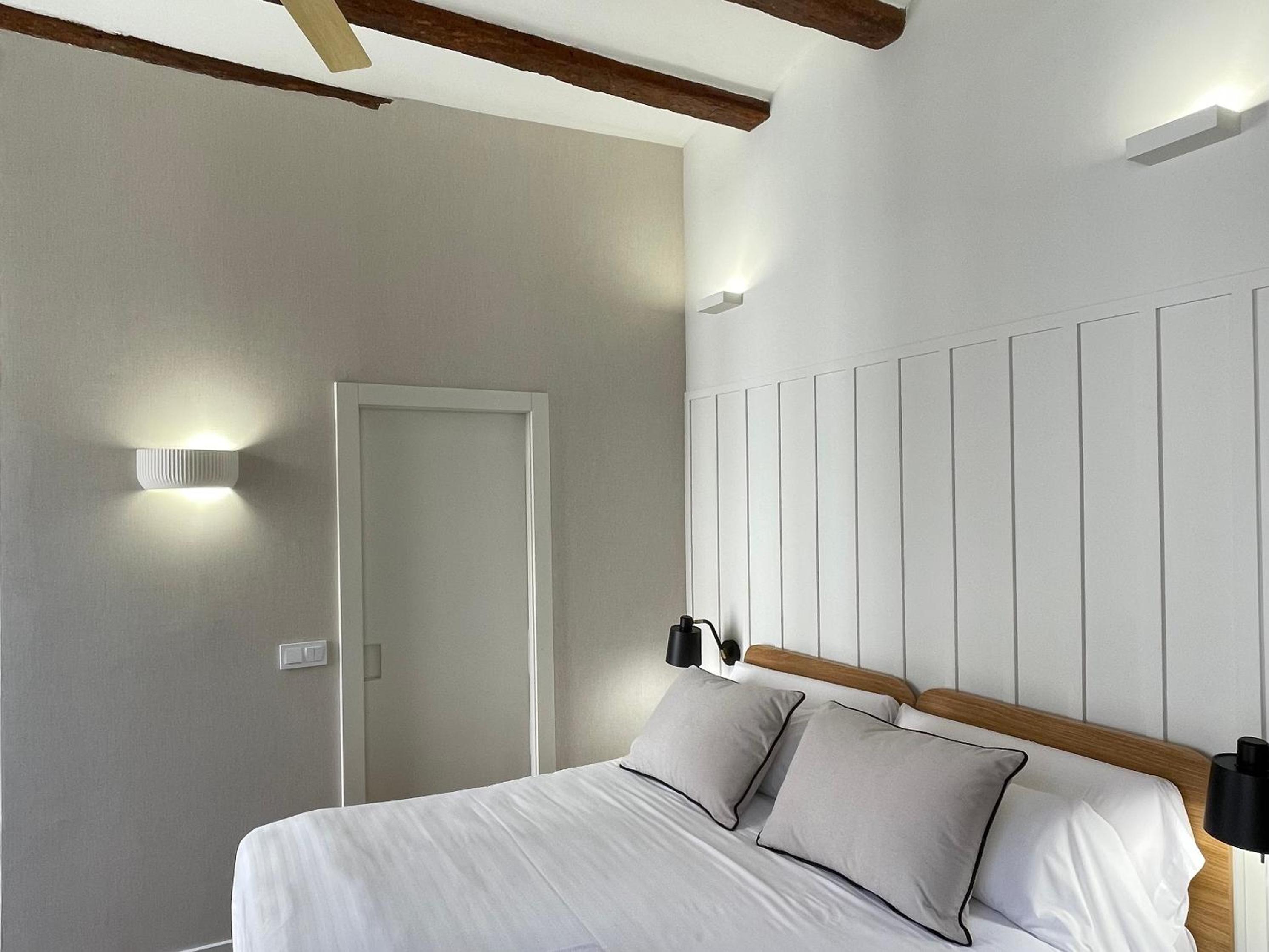 Standard Double Room - Photo 3