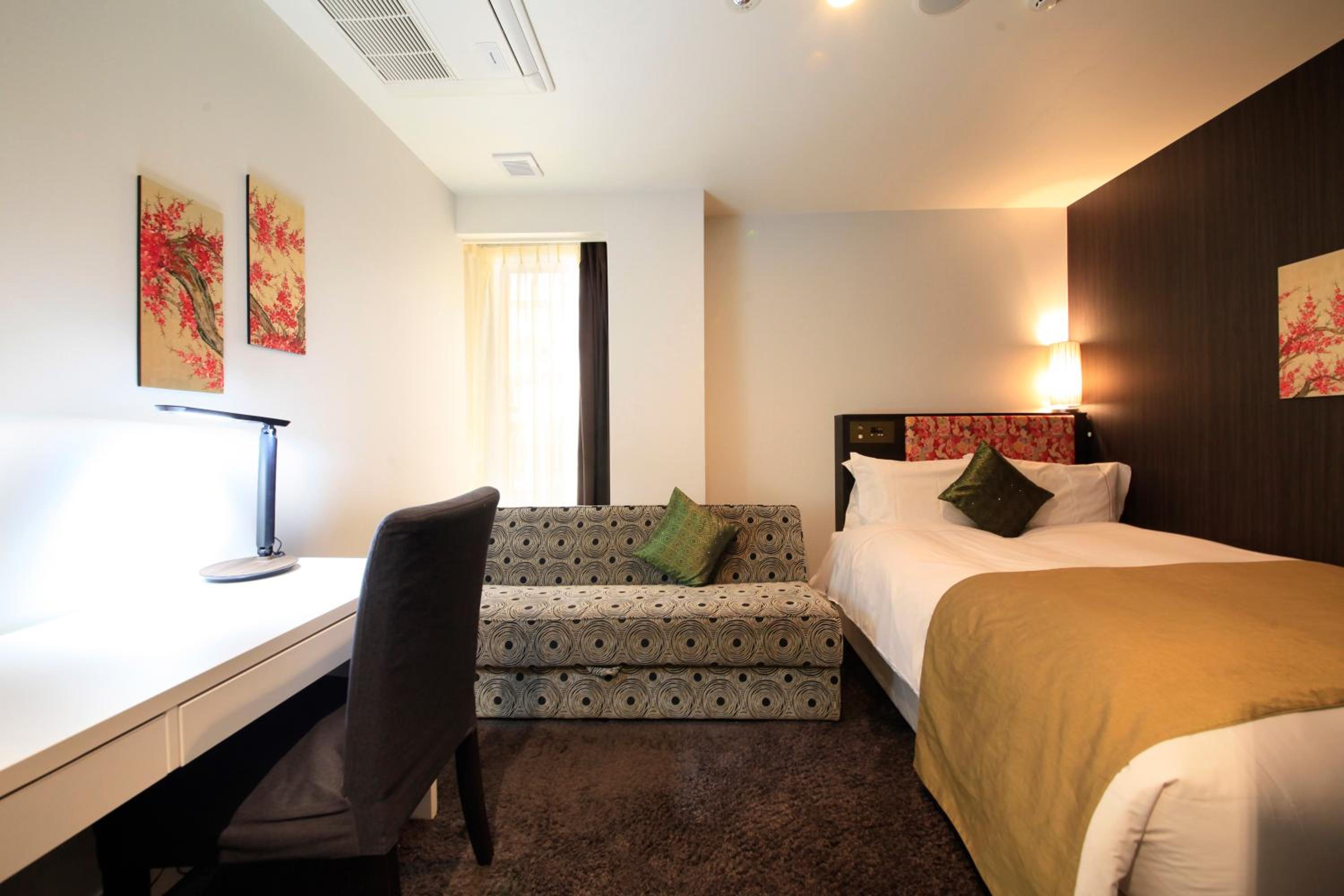 Superior Double Room - Smoking photo 2