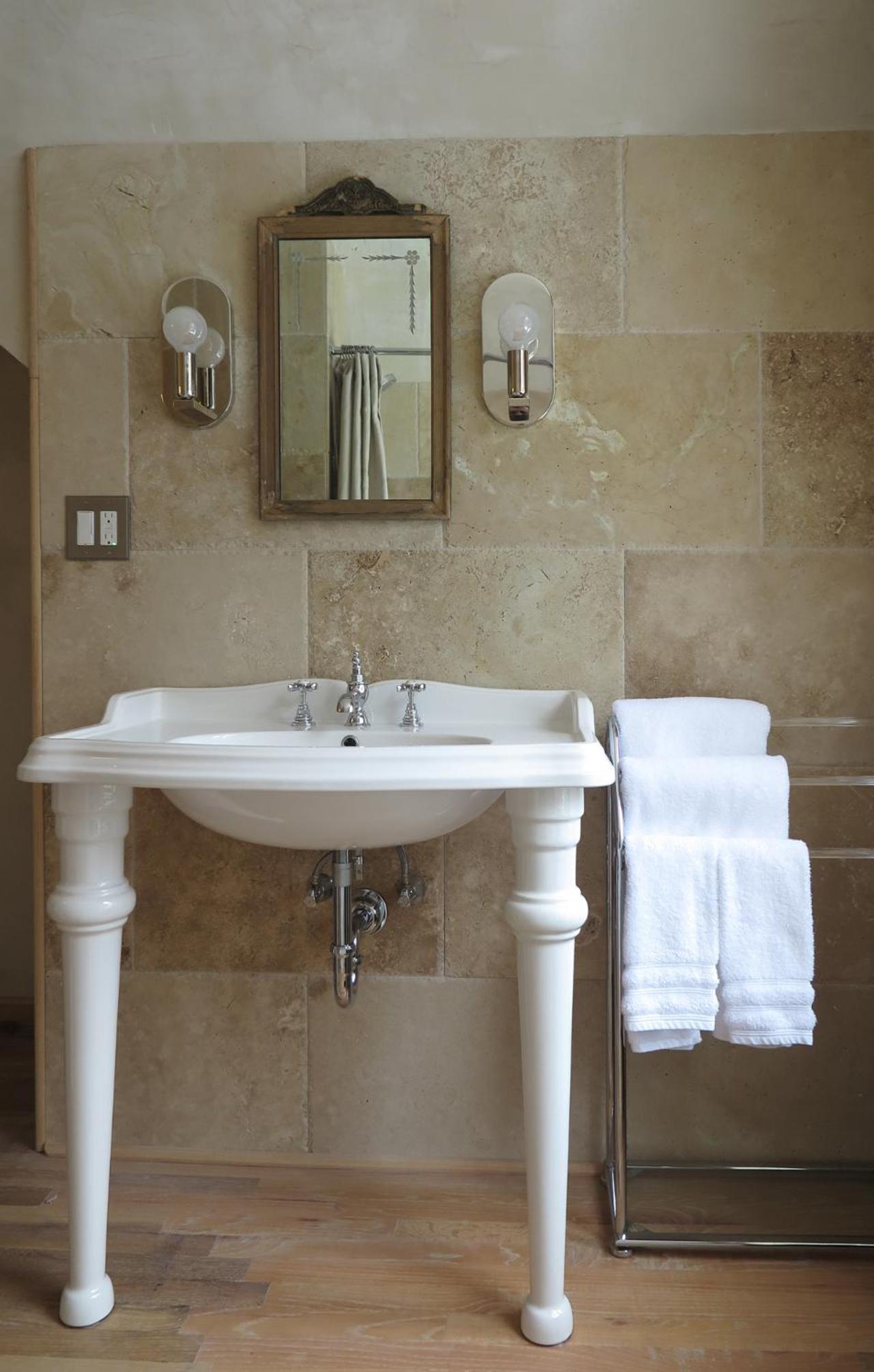 Double Room with Private Bathroom photo 3