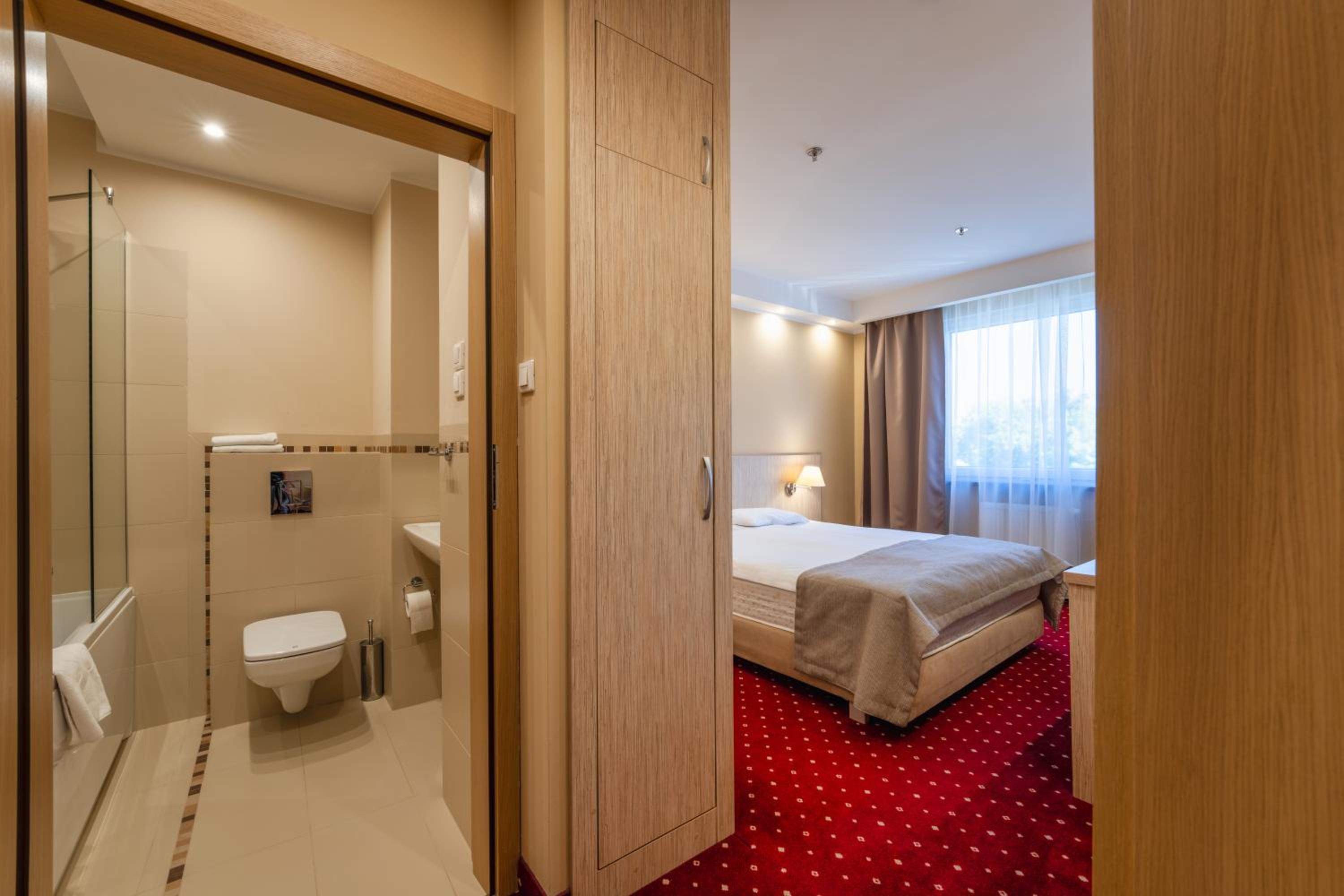 One-Bedroom Suite photo 1