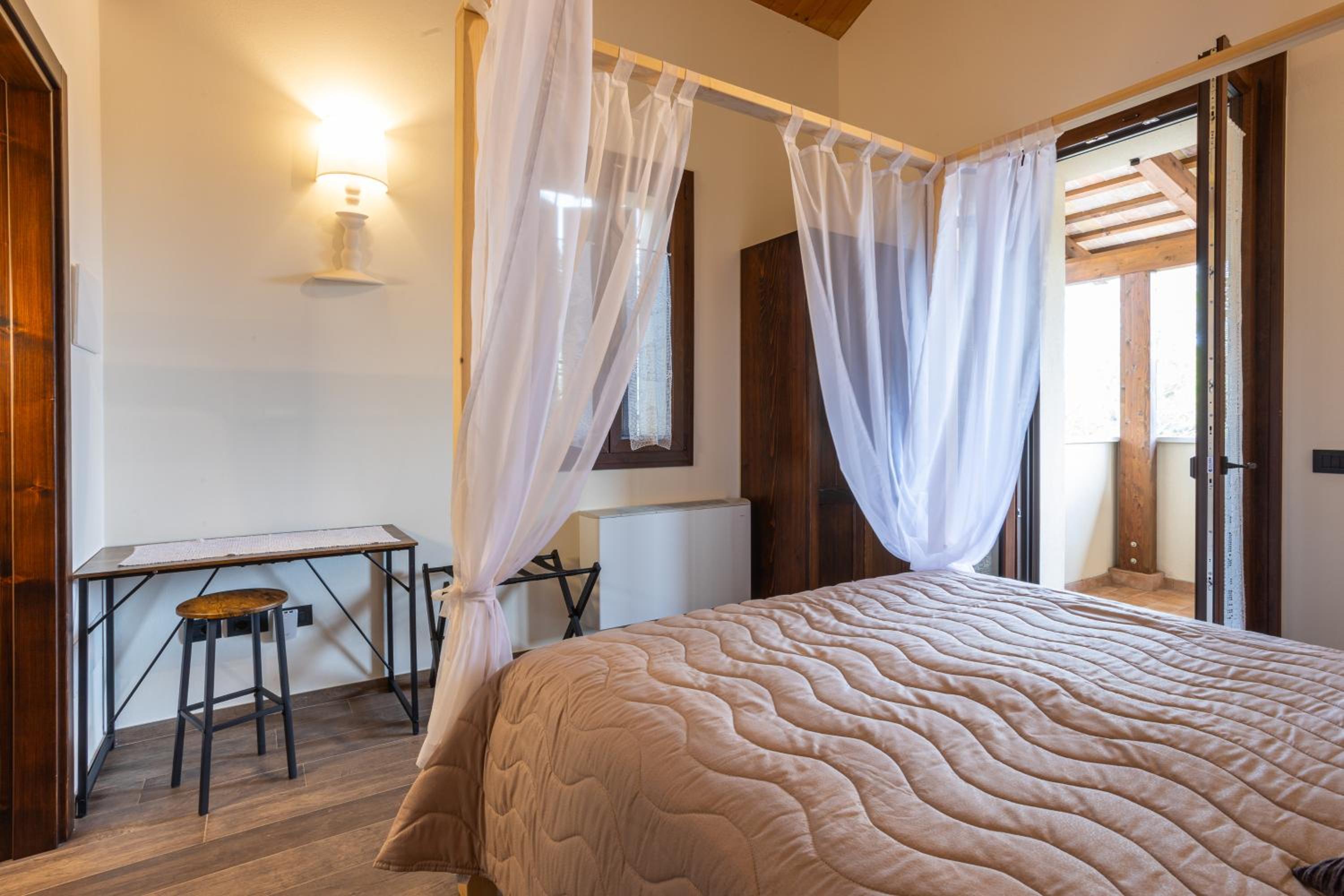 Deluxe Double Room with Castle View photo 2