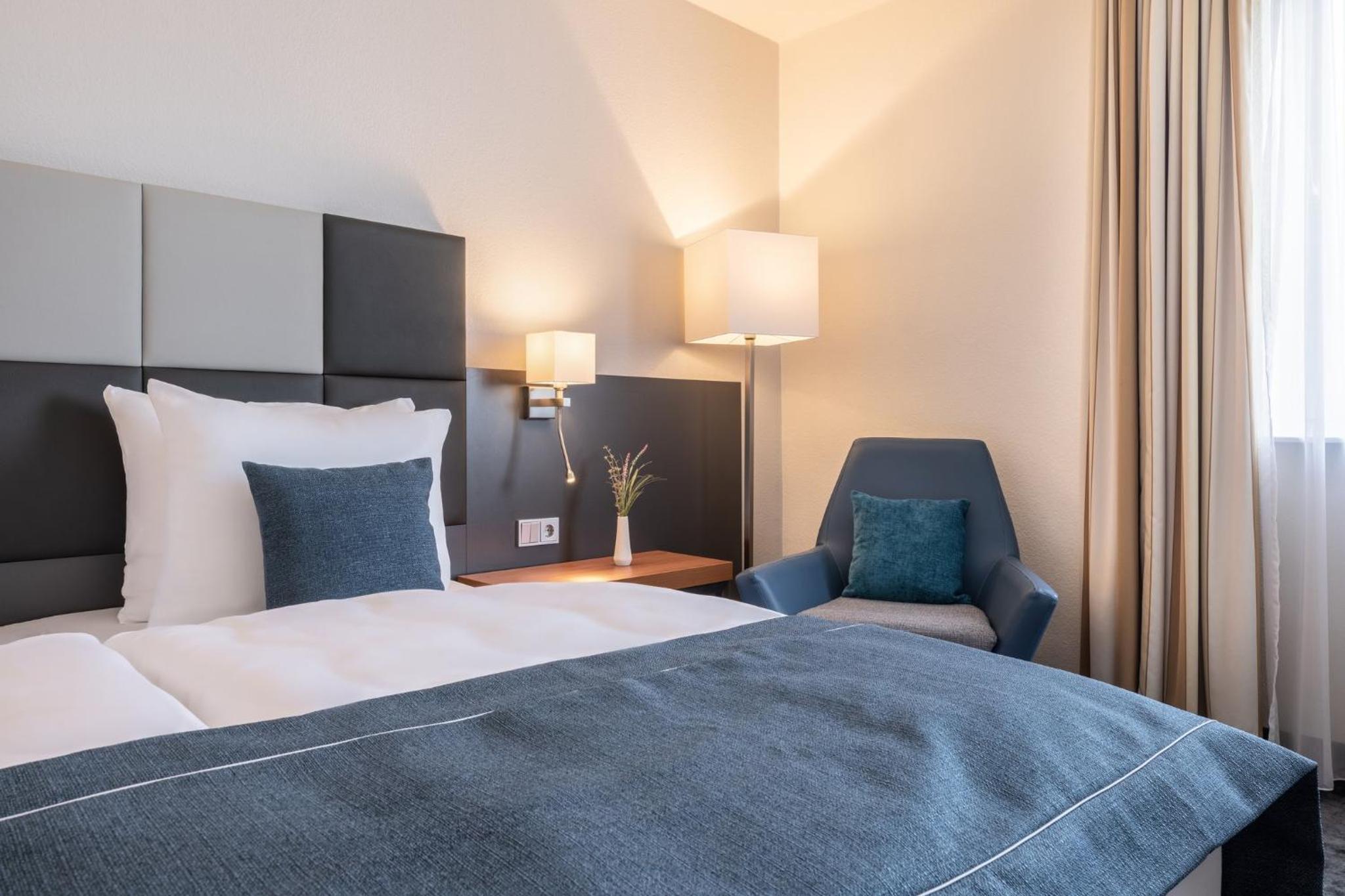 Standard King Room photo 1