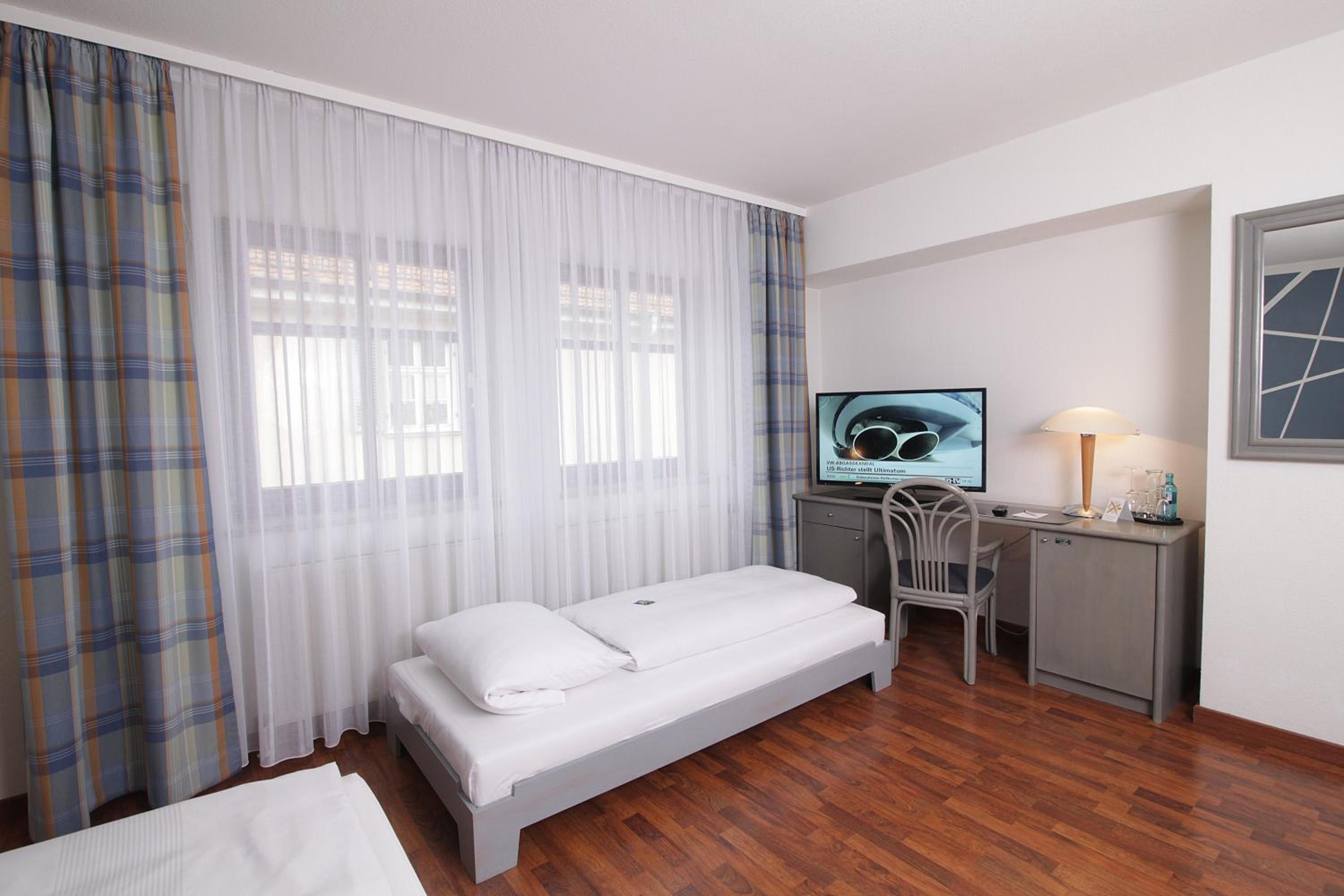 Double Room - Photo 10