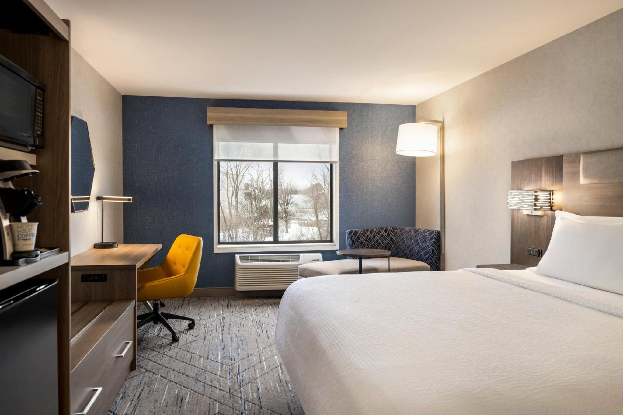Standard King Room - Photo 1