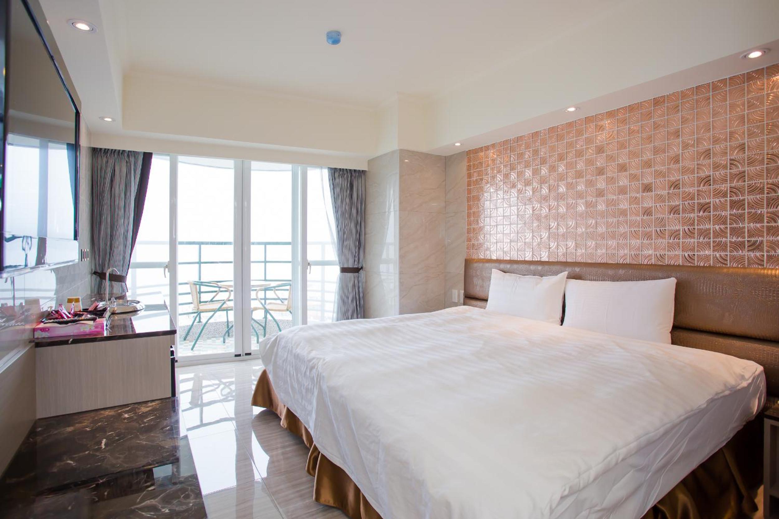 Double Room with Lake View photo 3