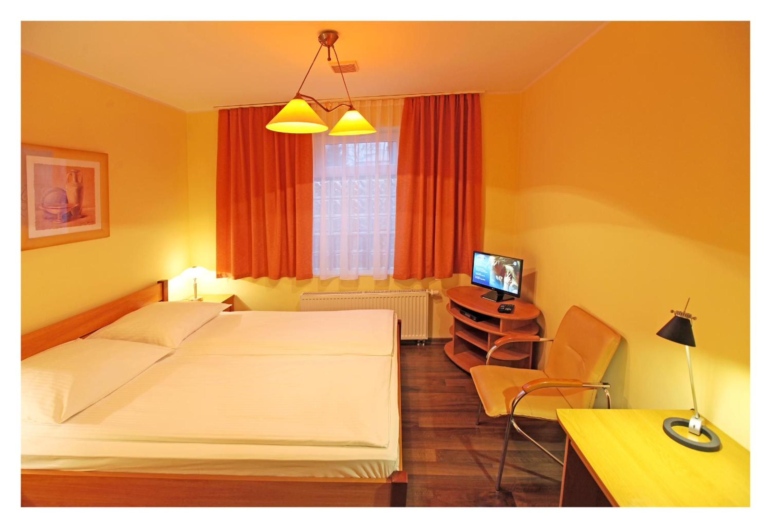 Double Room - Photo 3