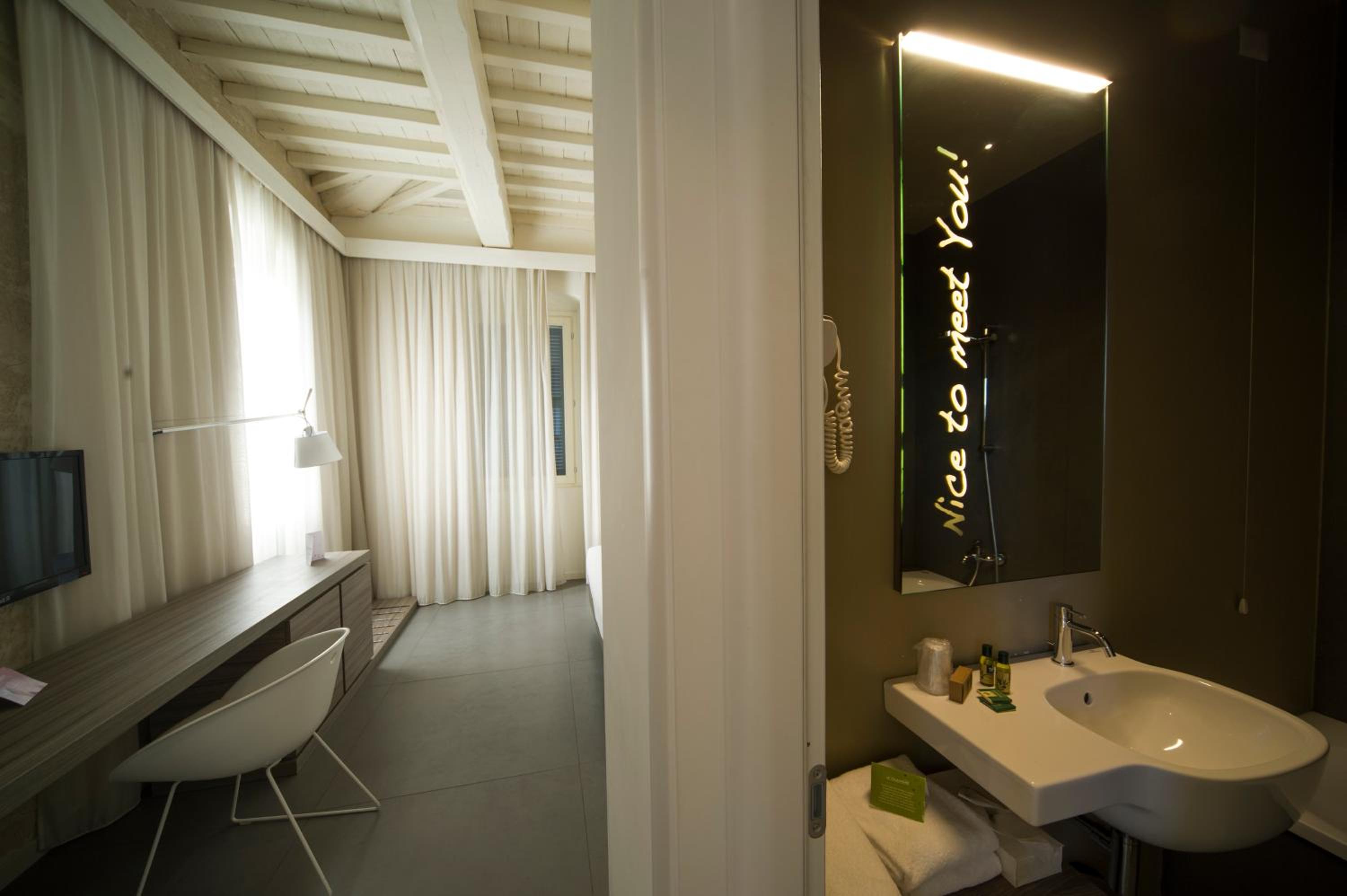 Superior Double or Twin Room photo 2