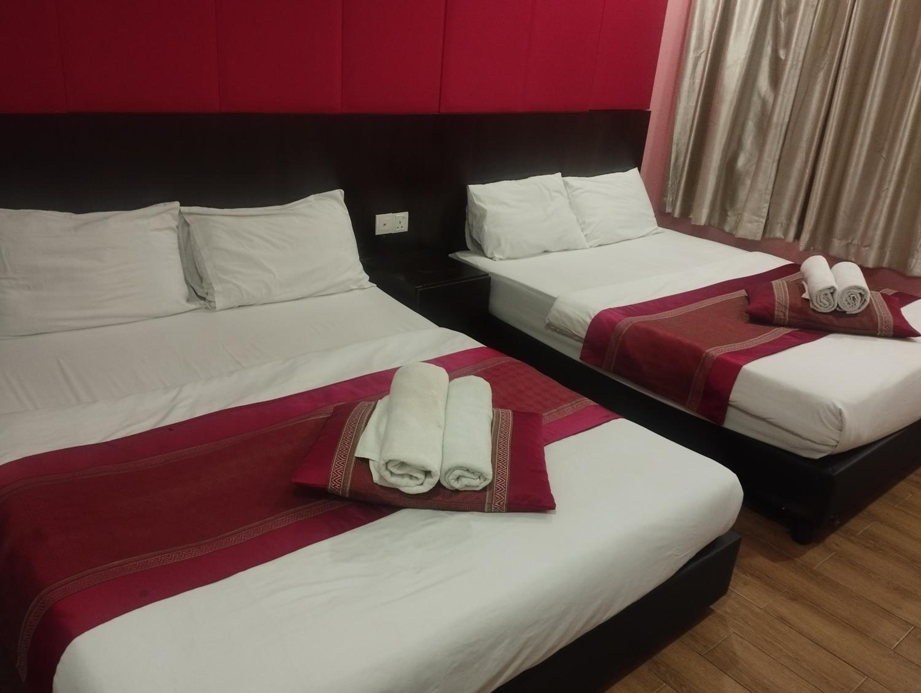 Quadruple Room - Photo 2