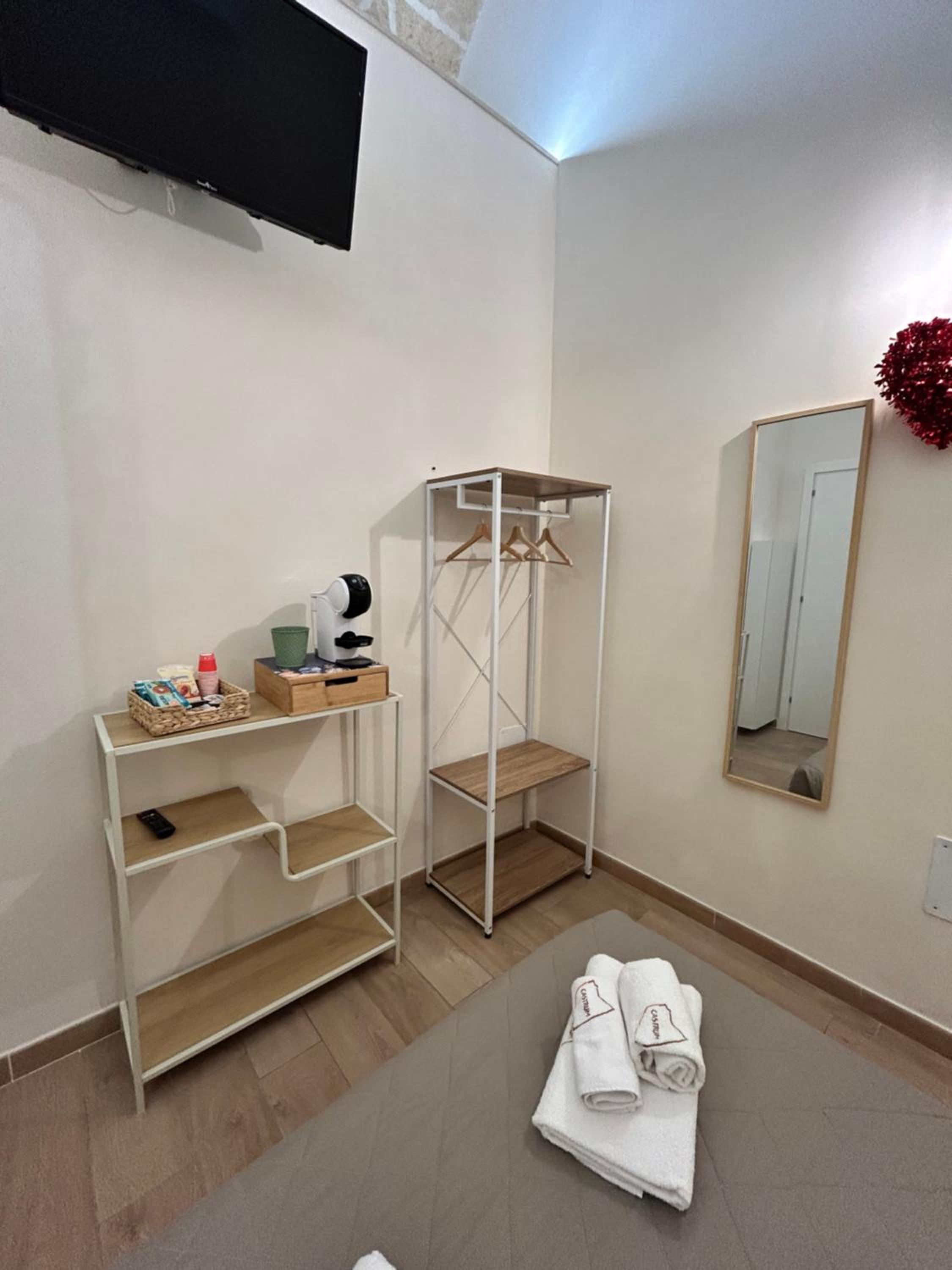 Double Room With Private Bathroom photo 2