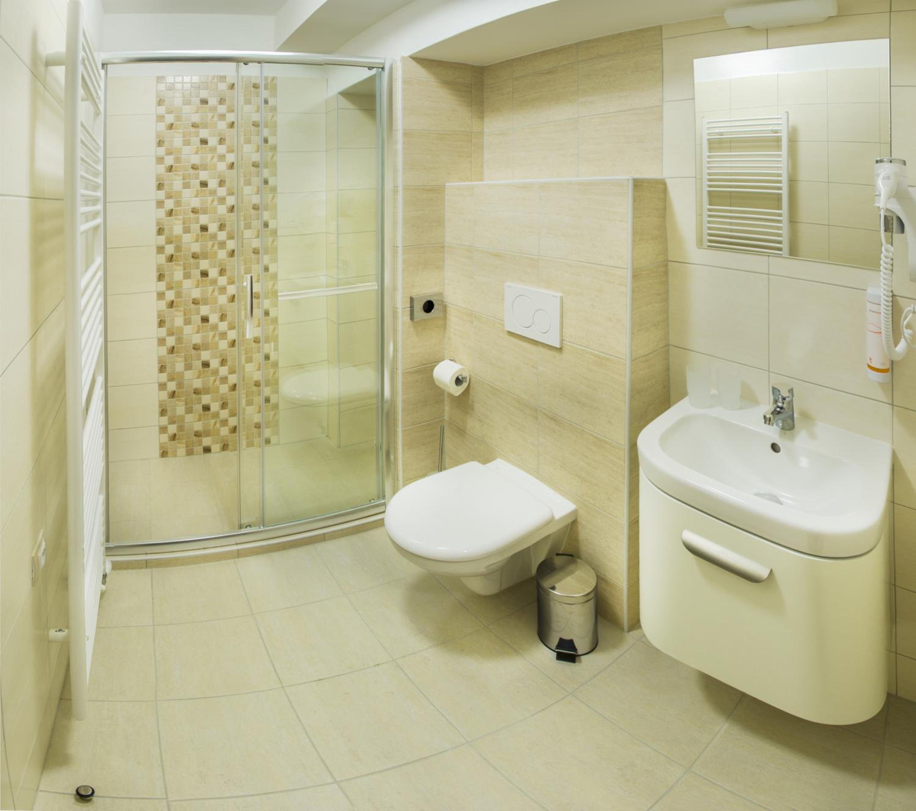 Standard Double or Twin Room photo 3