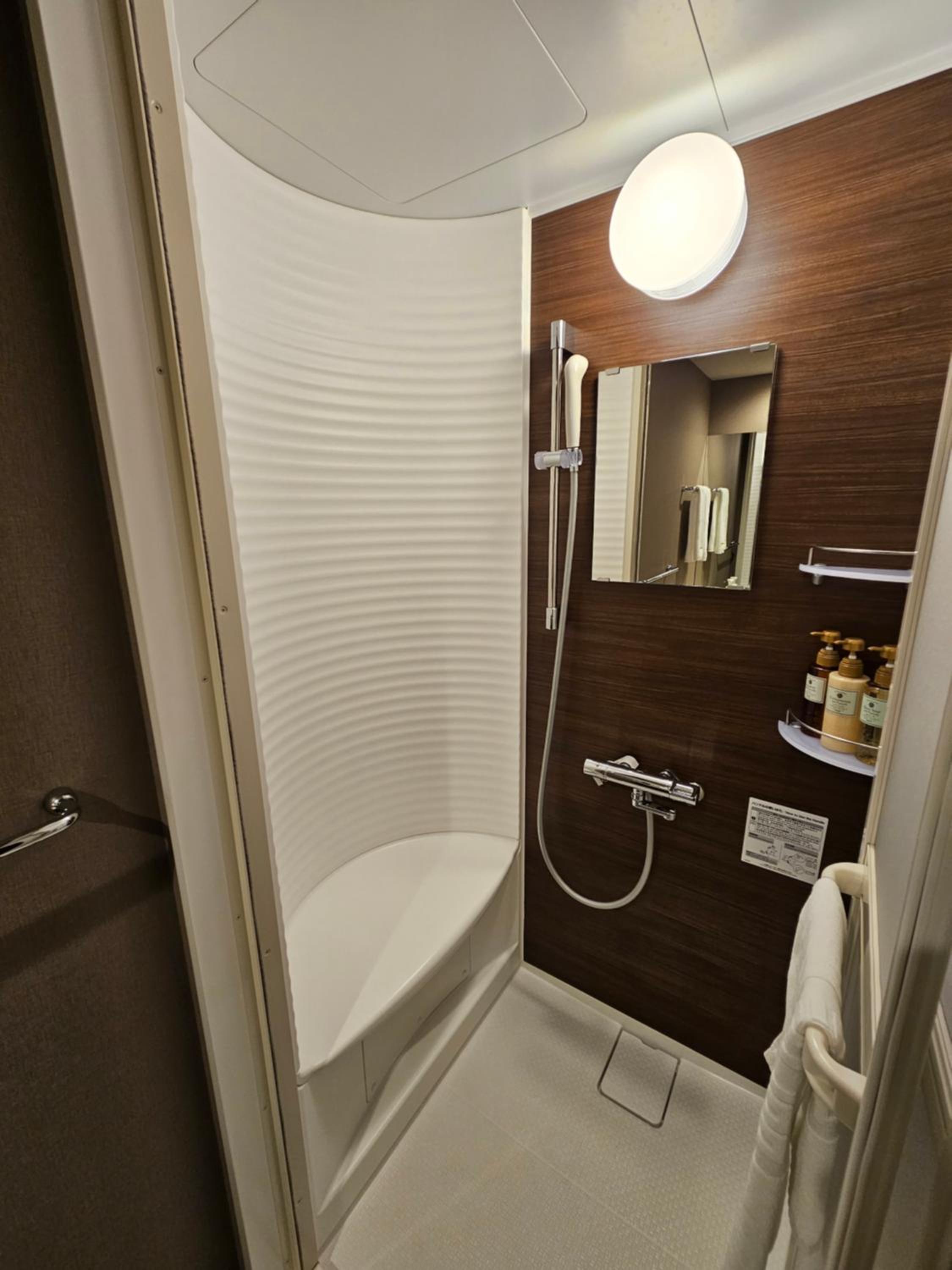 Standard Twin Room - Photo 9