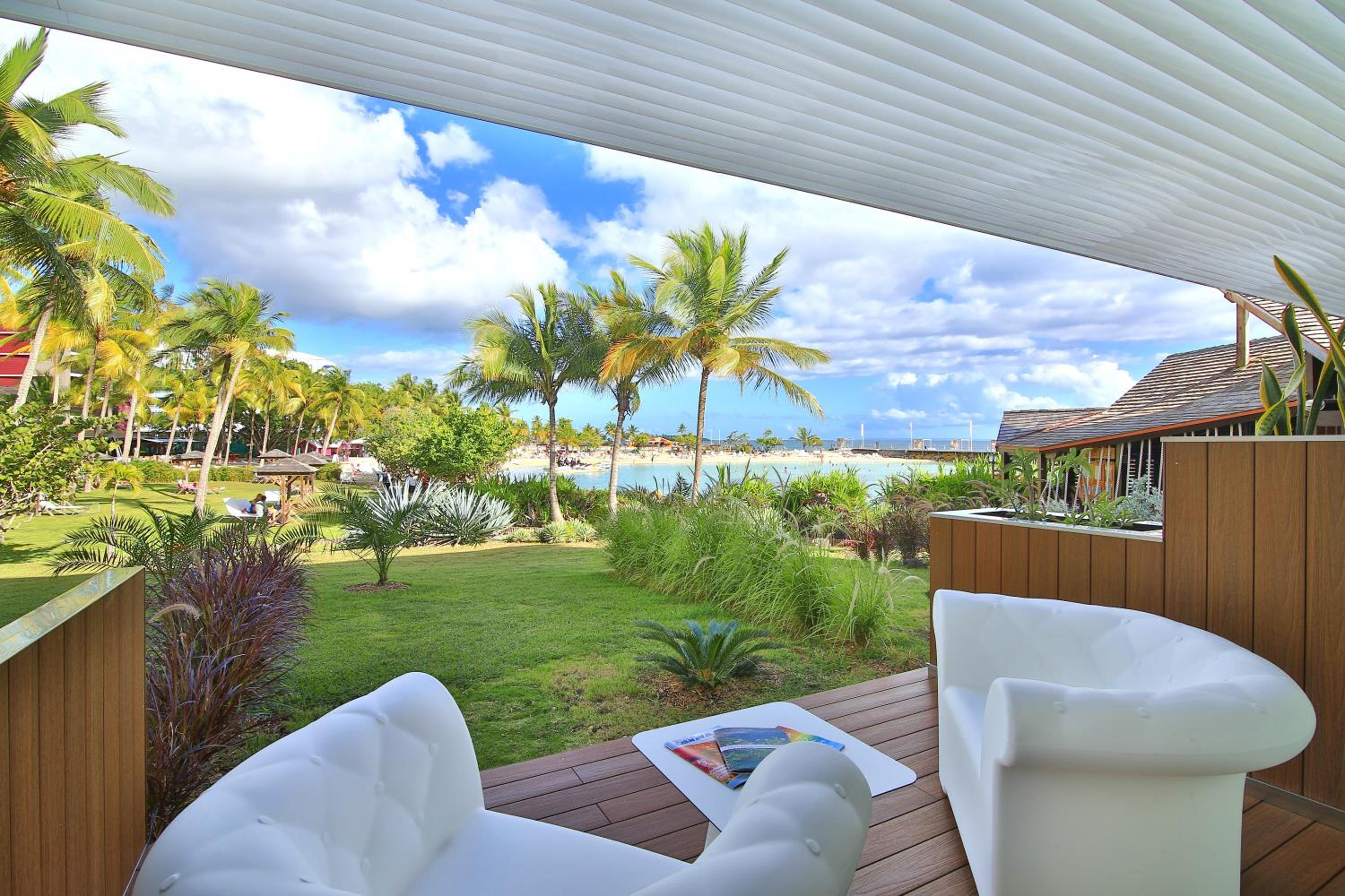 Sea View Room with King size Bed and Beach Terrace - Photo 1