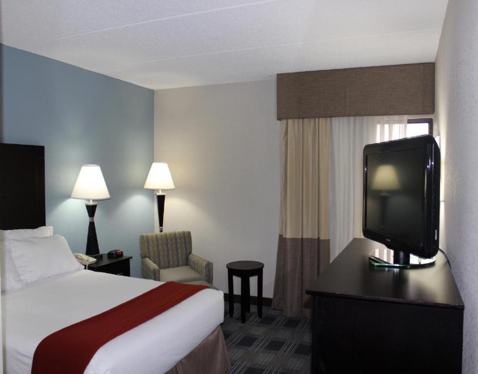 Standard Queen Room - Photo 4