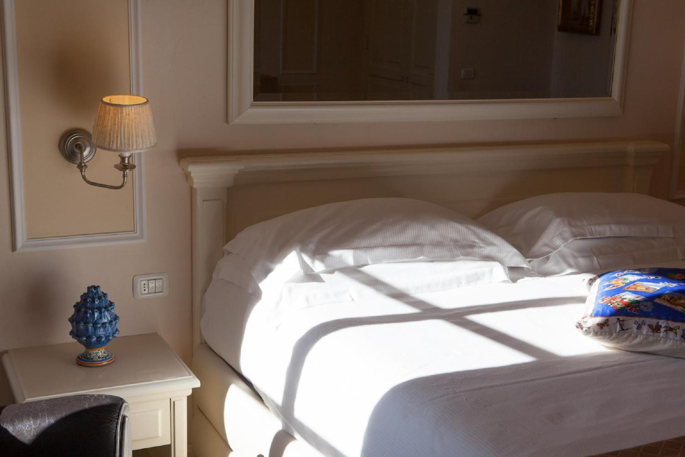 Deluxe Apartment with Duomo View (4 Adults) photo 3