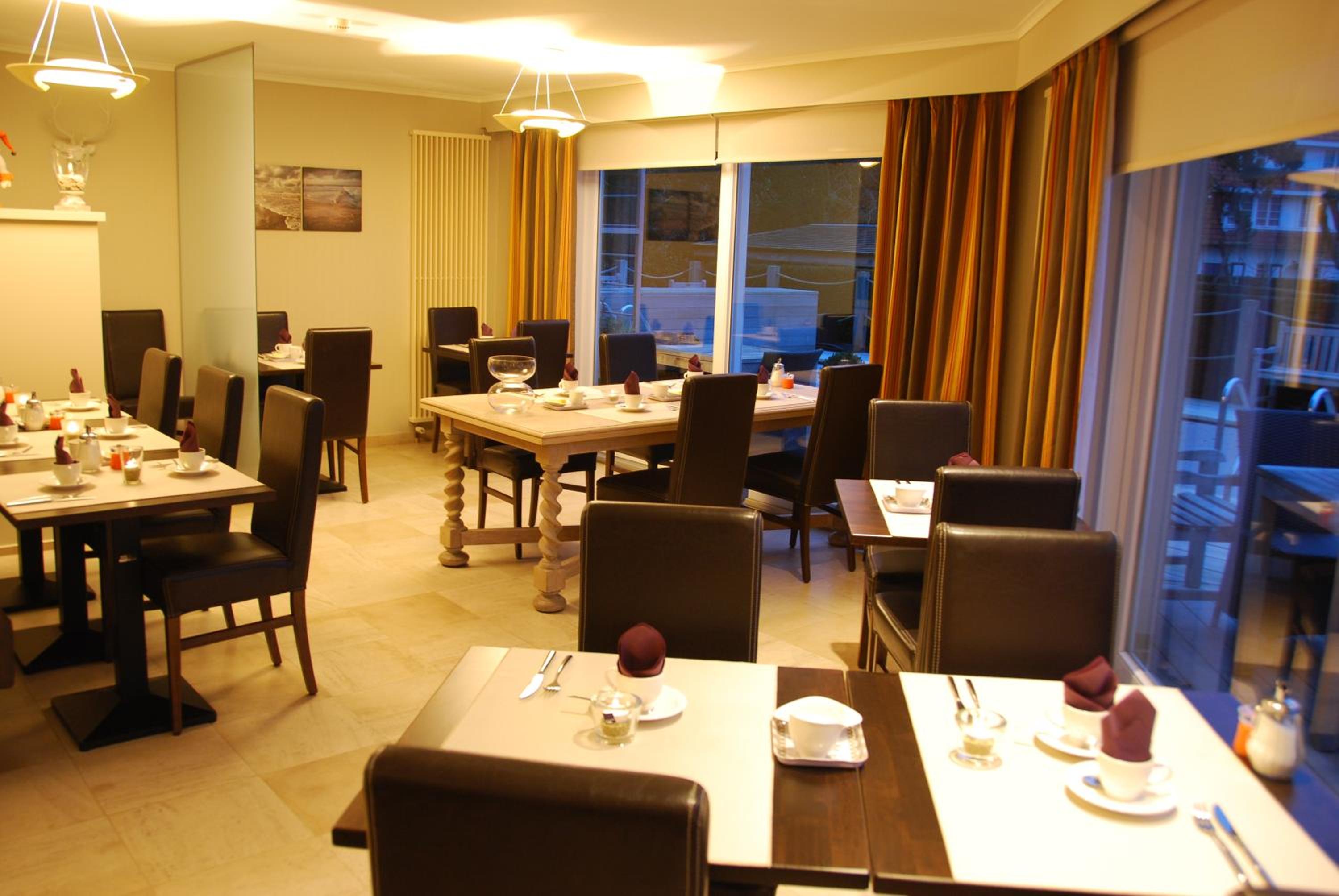 Deluxe Double or Twin Room - Photo 12