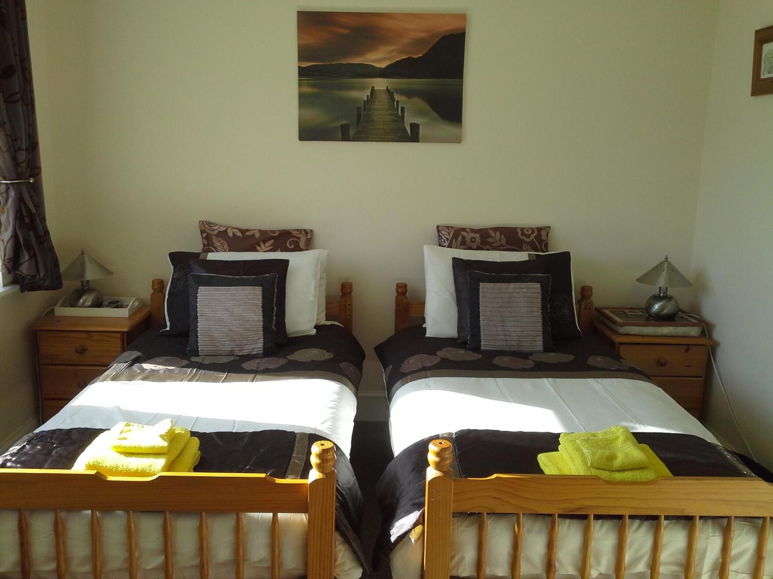 Twin Room with Private Bathroom photo 1