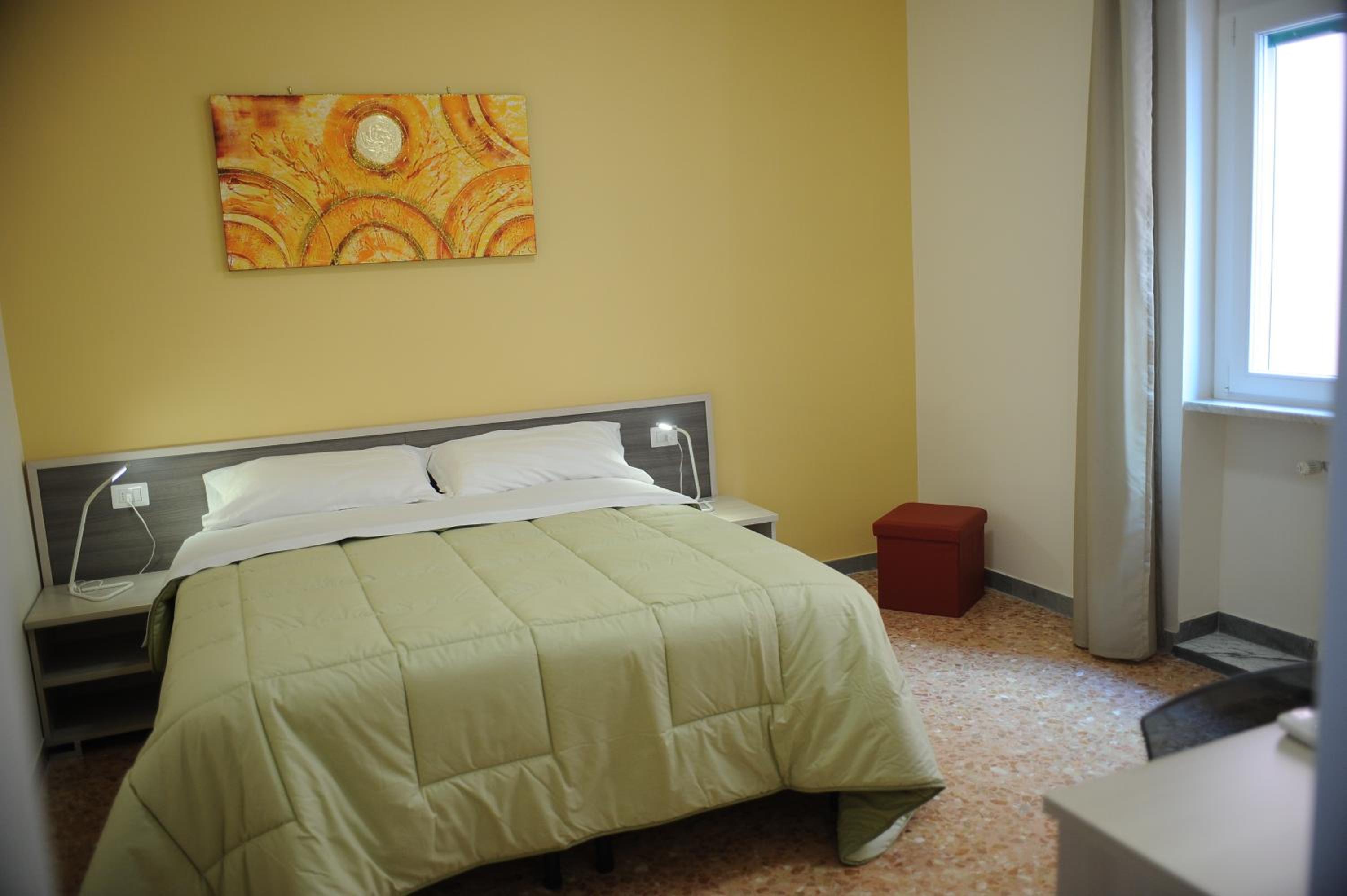 Deluxe Double or Twin Room - Photo 7