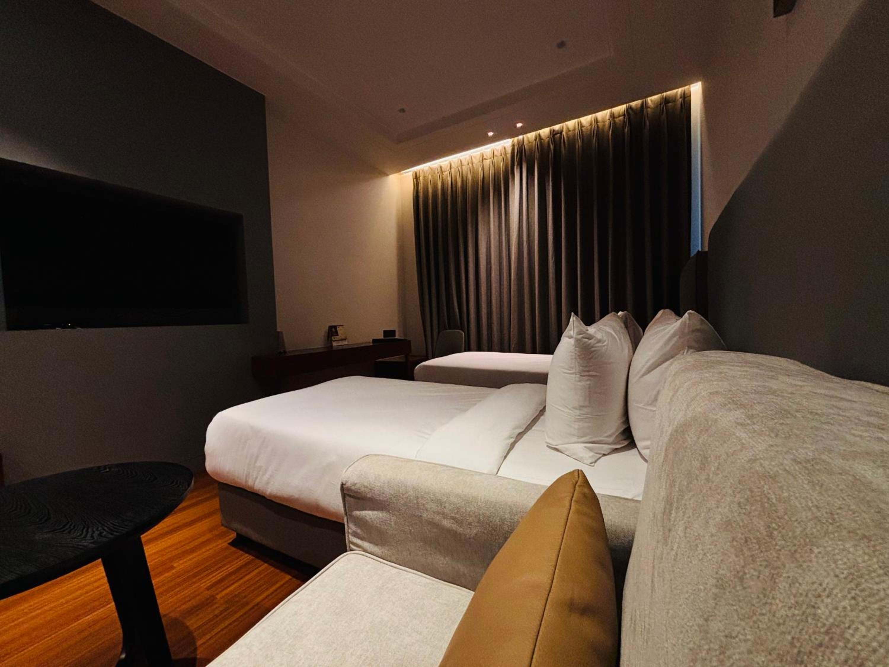 Deluxe Twin Room photo 2