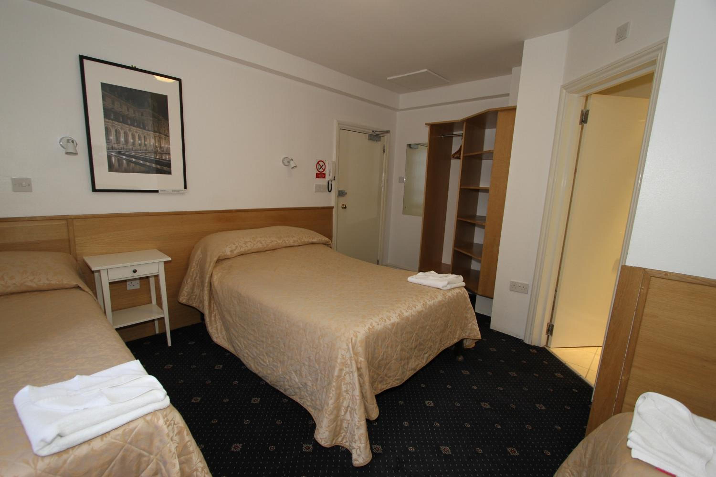 Quadruple Room photo 3