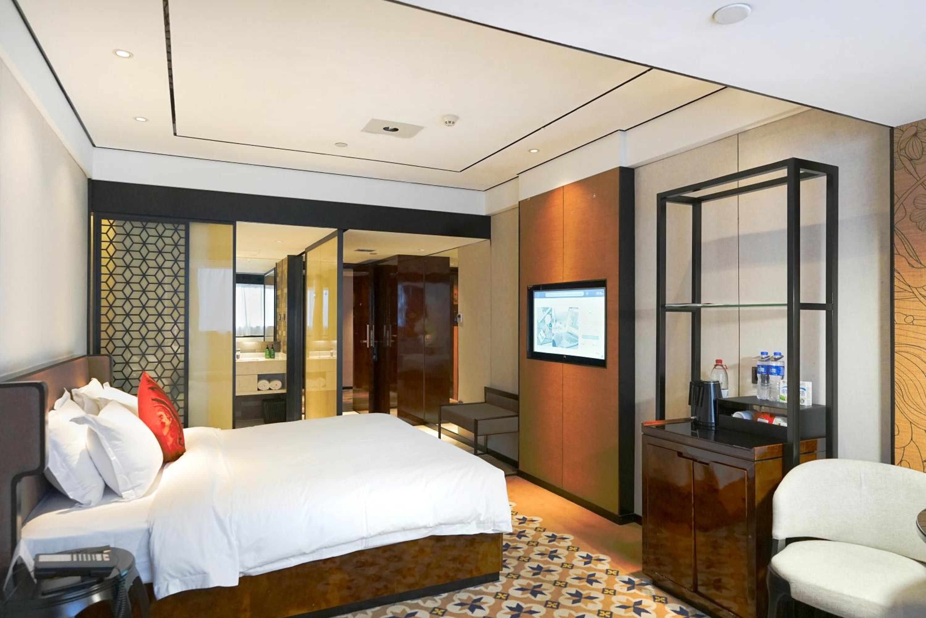 Deluxe Queen Room photo 1