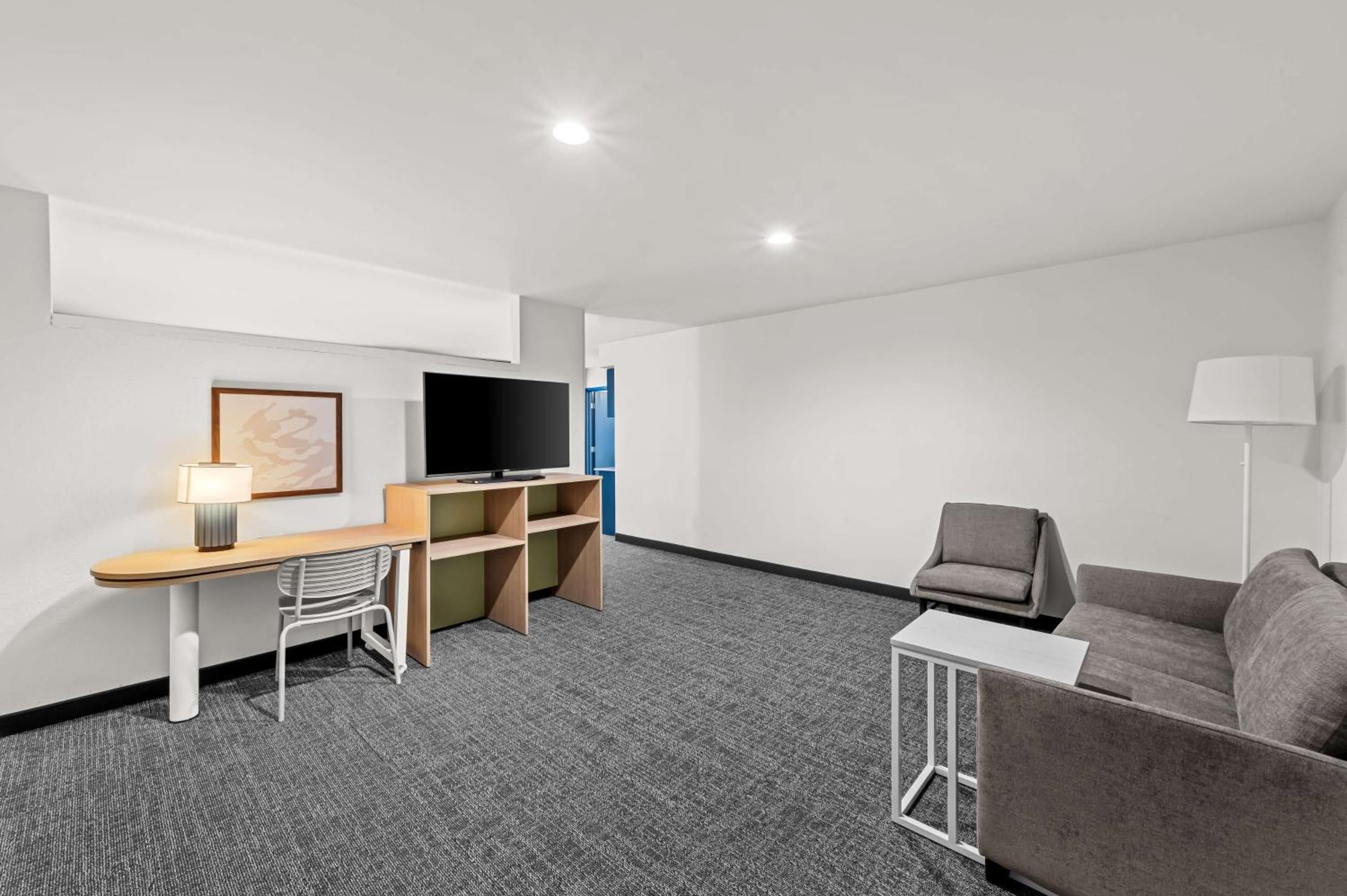King Suite - Photo 4