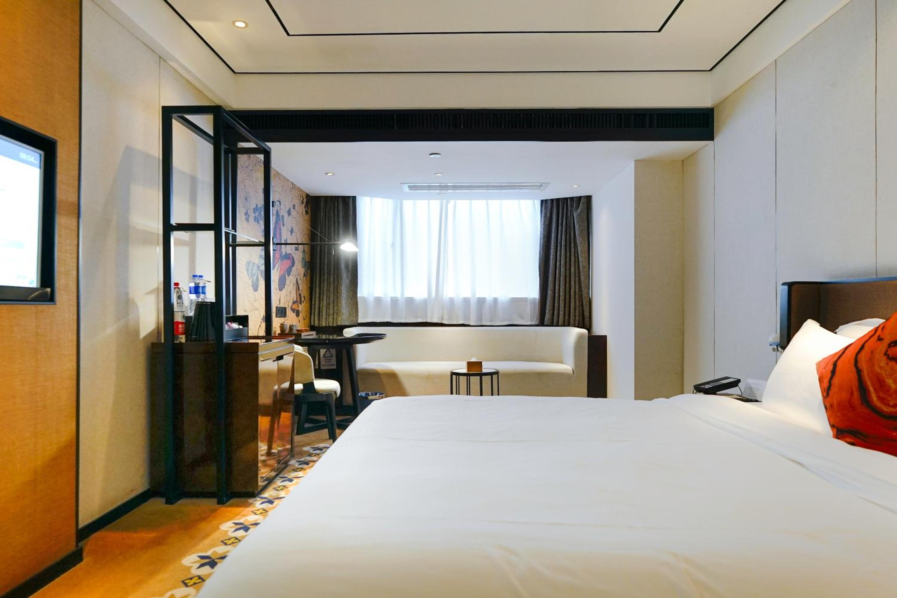 Deluxe Queen Room photo 2