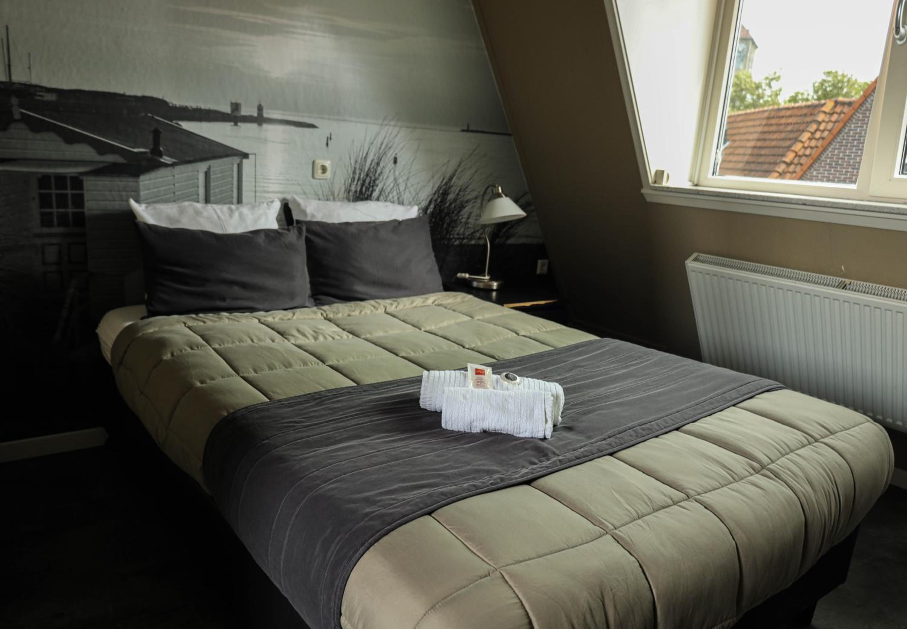 Small Single Room