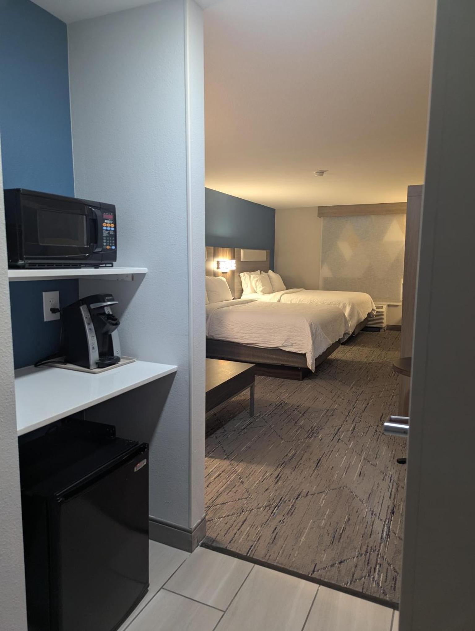 Suite with Two Beds - Non-Smoking - Photo 3