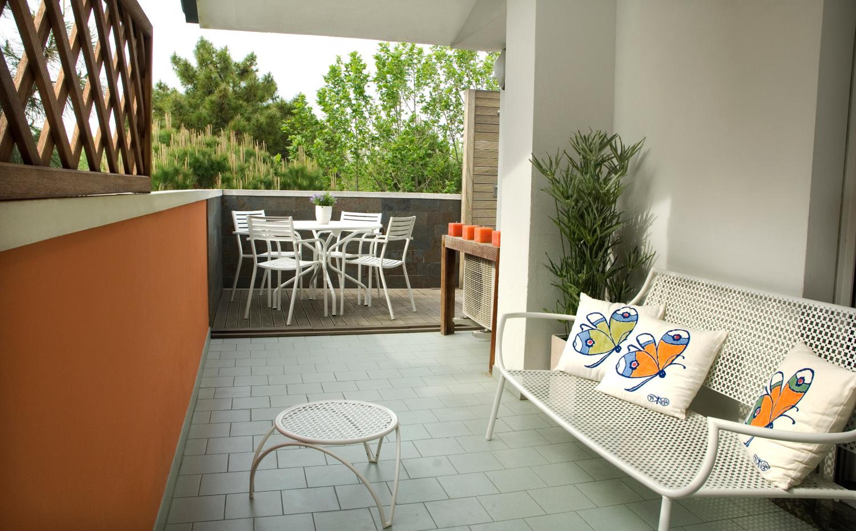 Two-Bedroom Deluxe Apartment with Balcony photo 2