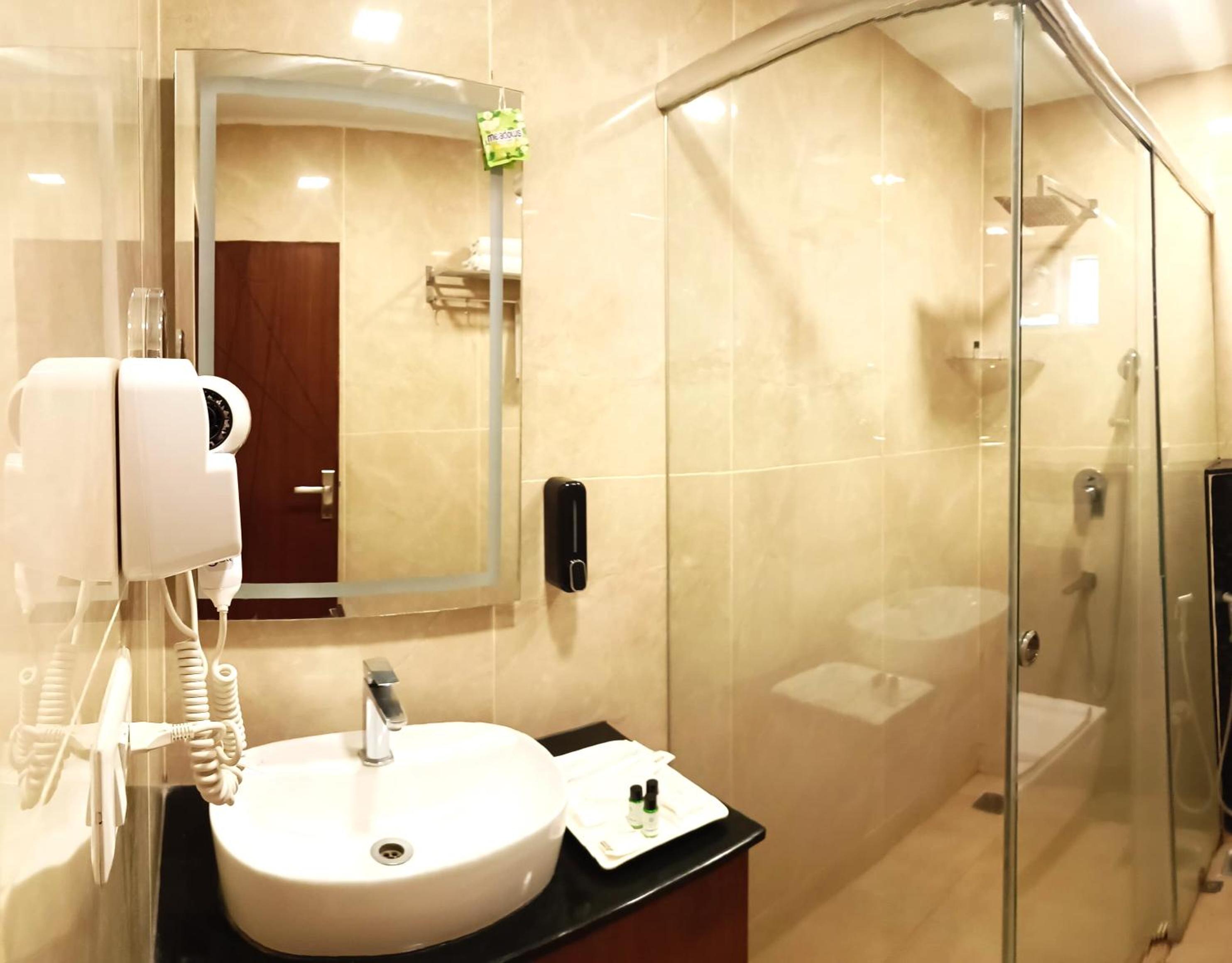 Suite - Photo 4