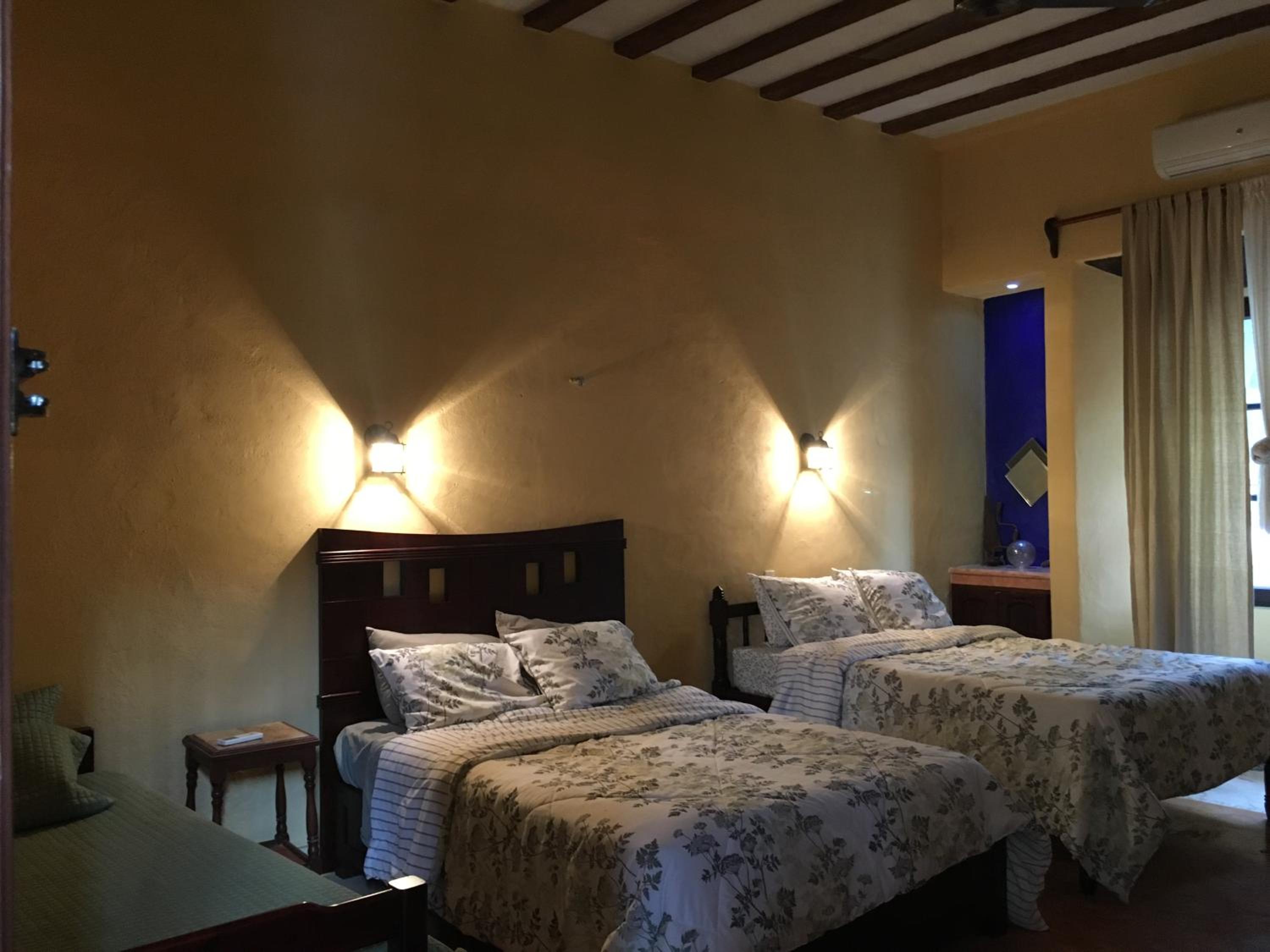 Double or Twin Room with Shower - Photo 1