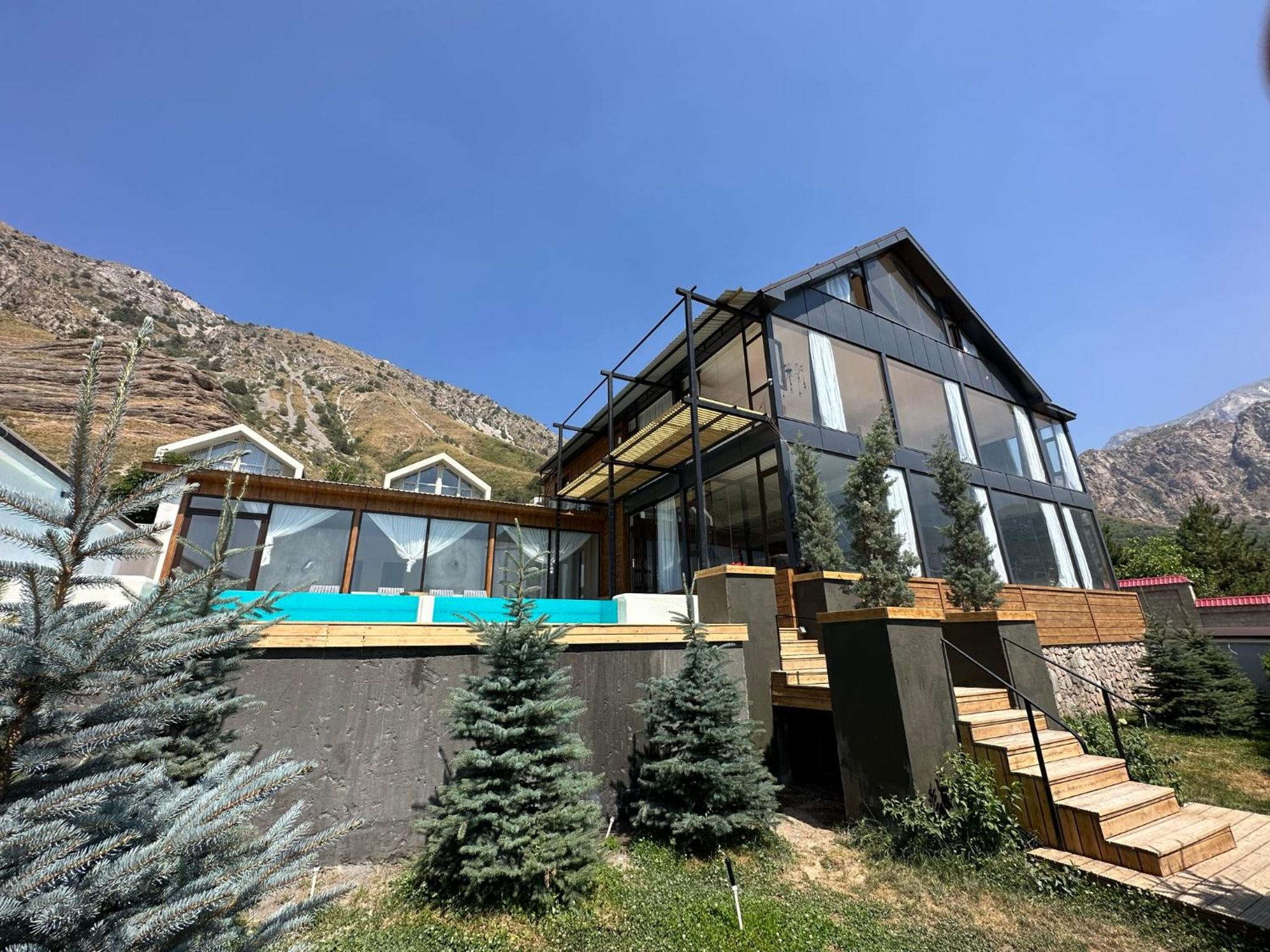Superior Villa photo 1