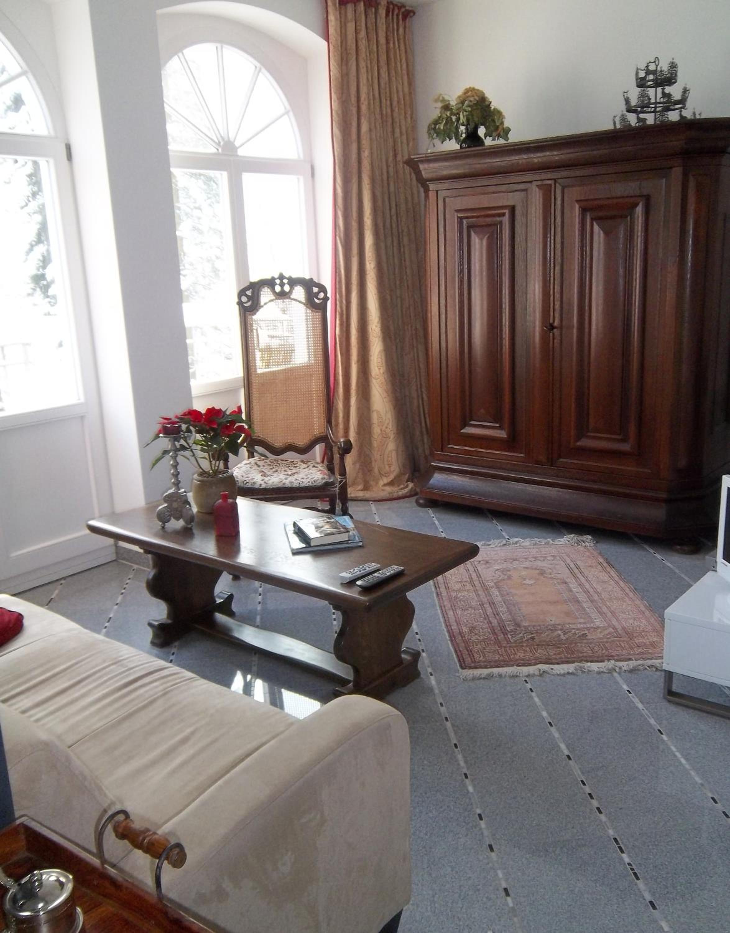 Two-Bedroom Apartment (4 Adults) - Photo 7