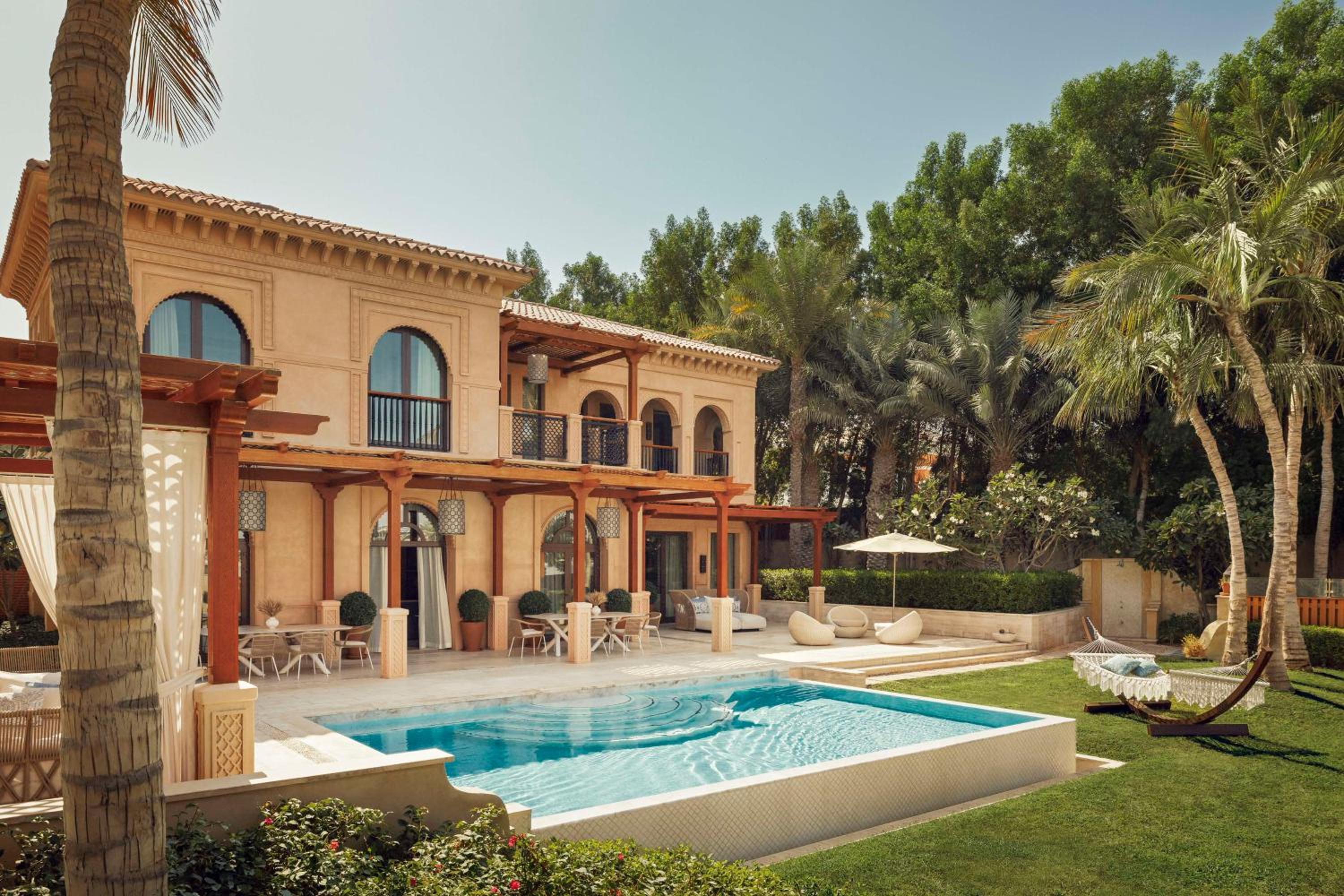 Three Bedroom Beachfront Villa with Waterpark Access thumbnail 5